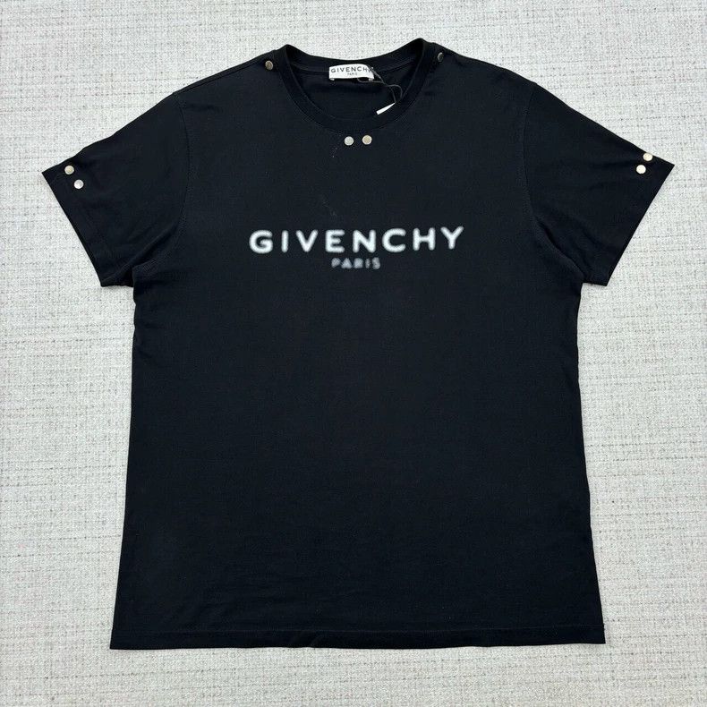 Givenchy Givenchy Blurred Letter Printed Crewneck Short-sleeve 2506- Size US XS / EU 42 / 0 - 1 Thumbnail