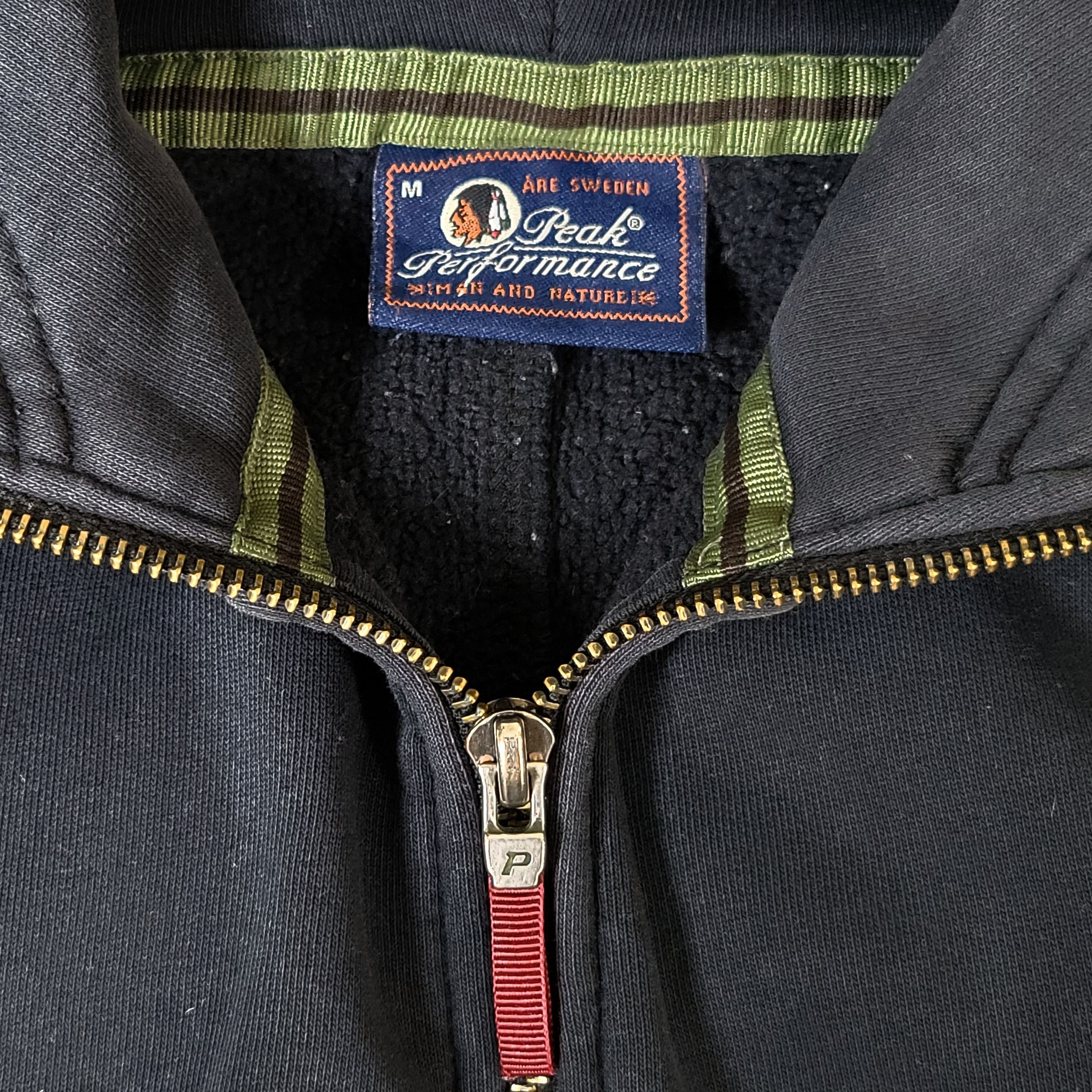 Peak Performance Vintage Peak Performance Hoodie Surf Style SK8 Streetwear Size US M / EU 48-50 / 2 - 4 Thumbnail