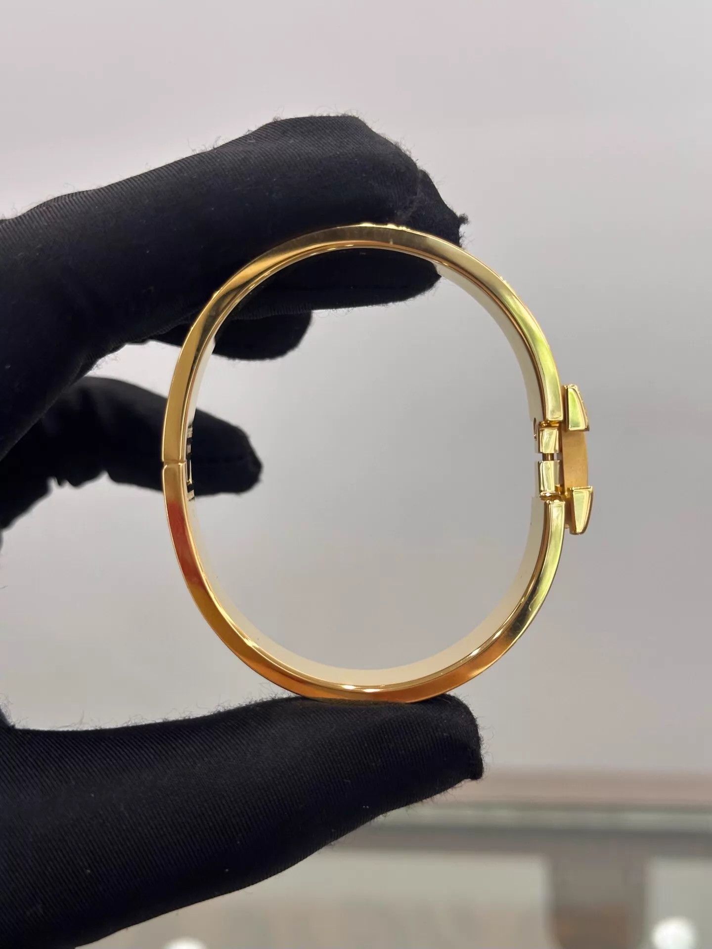 Hermes Hermès Clic H Pink Enamel H Gold Bangle PM Size ONE SIZE - 5 Thumbnail
