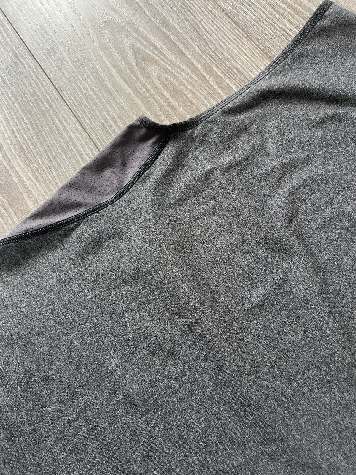 Other × Under Armour Under Armour Central Logo Onix Compression Heatgear Tee Size US M / EU 48-50 / 2 - 21 Thumbnail