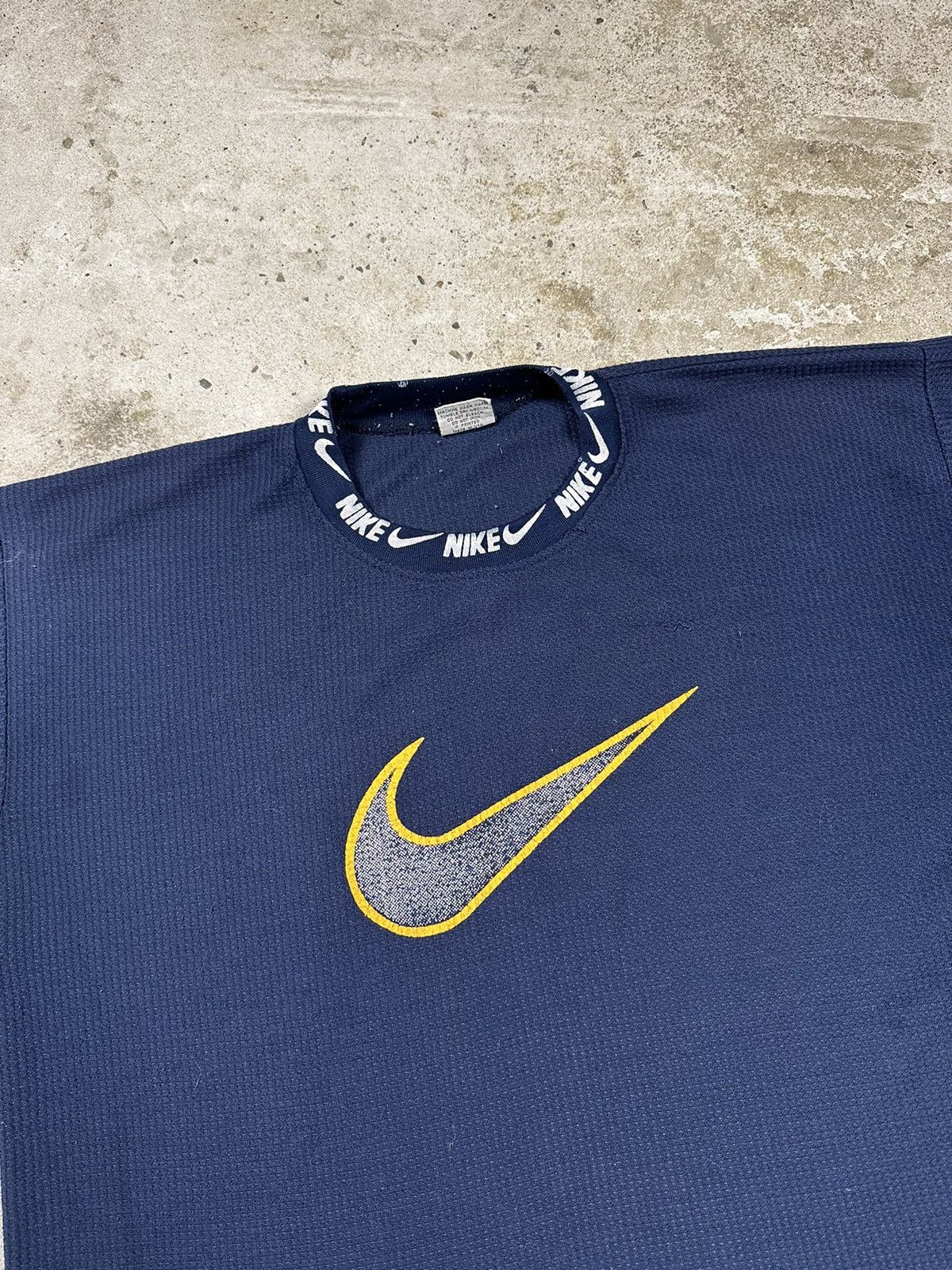 Nike ‼️ Rare Vintage Nike Swoosh Spell Out 90s Multi Navy Tee Size US L / EU 52-54 / 3 - 7 Thumbnail