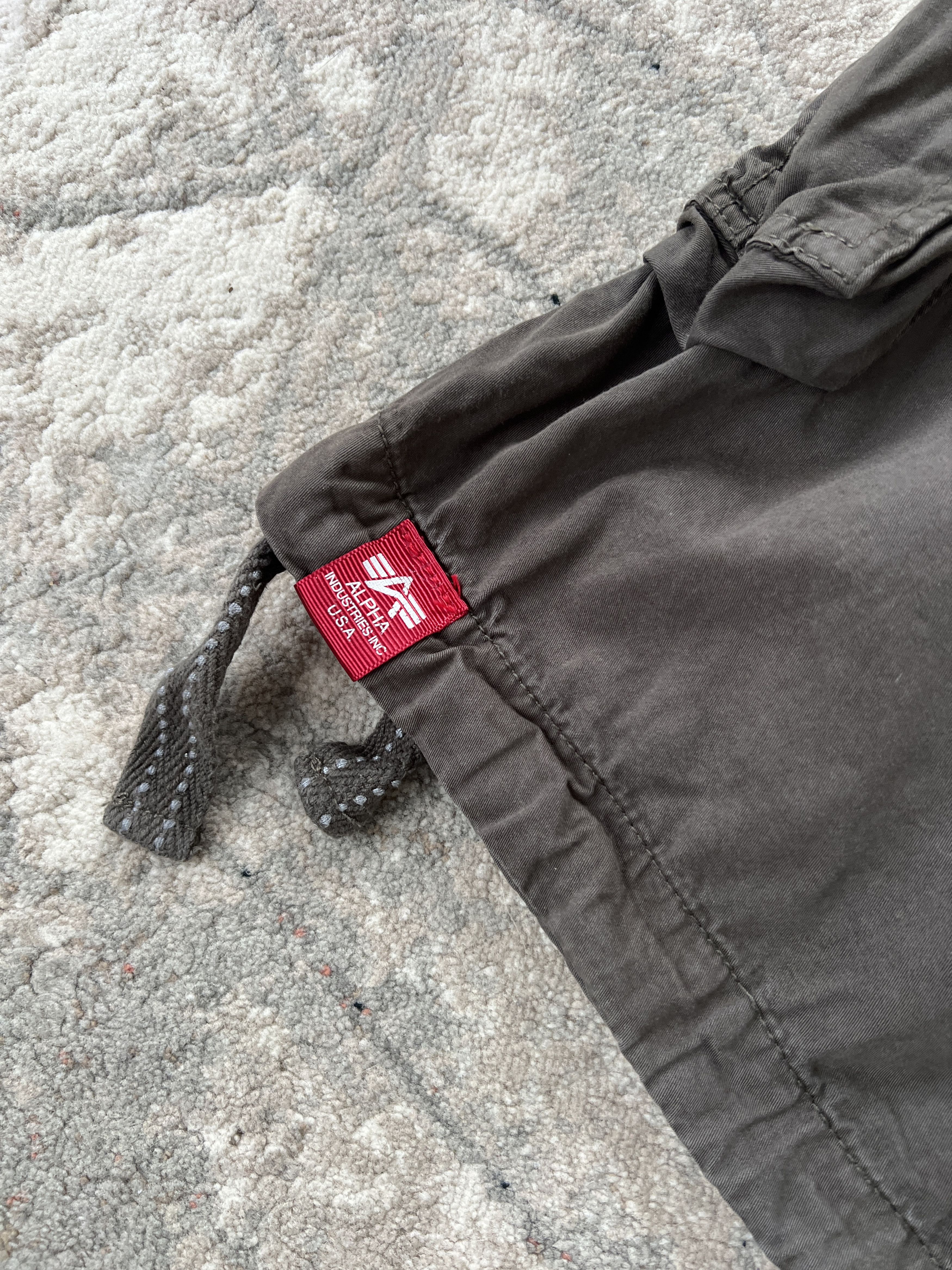 Alpha Industries Alpha Industries Shorts Size US 36 / EU 52 - 8 Thumbnail
