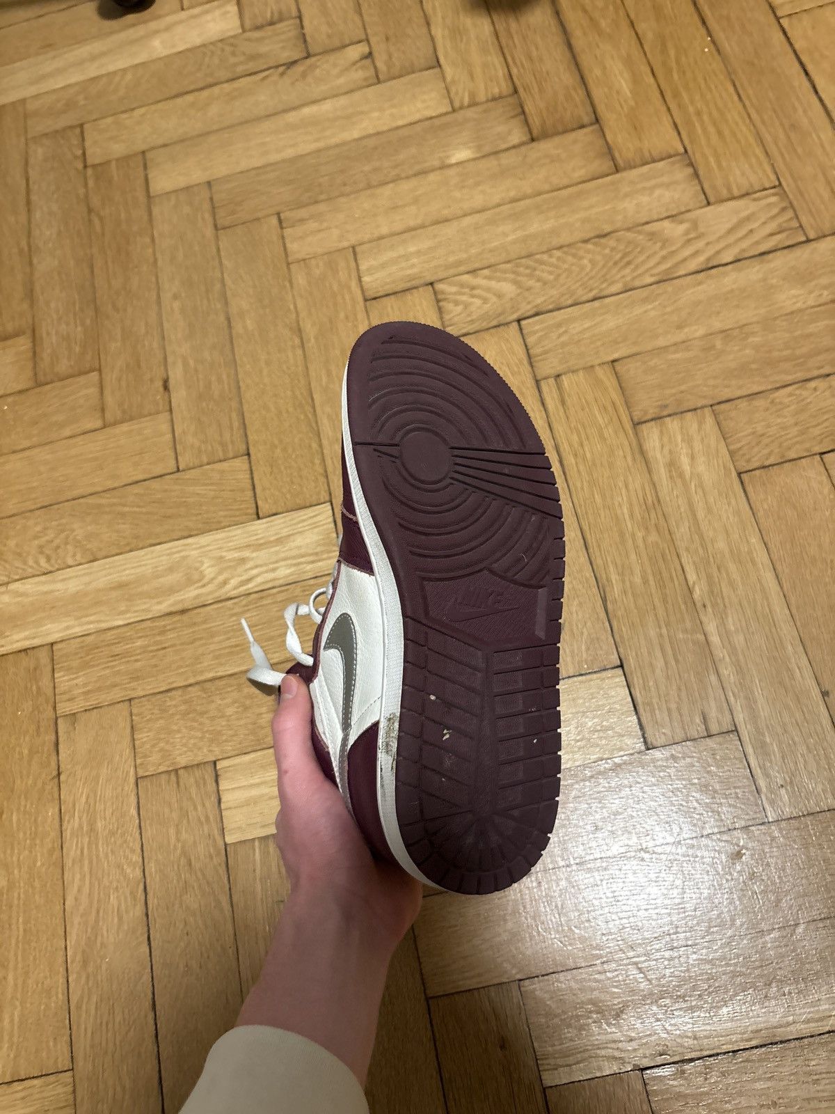 Jordan Brand Jordan 1 High Bordeaux Burgundy Size US 8.5 / EU 41-42 - 6 Thumbnail