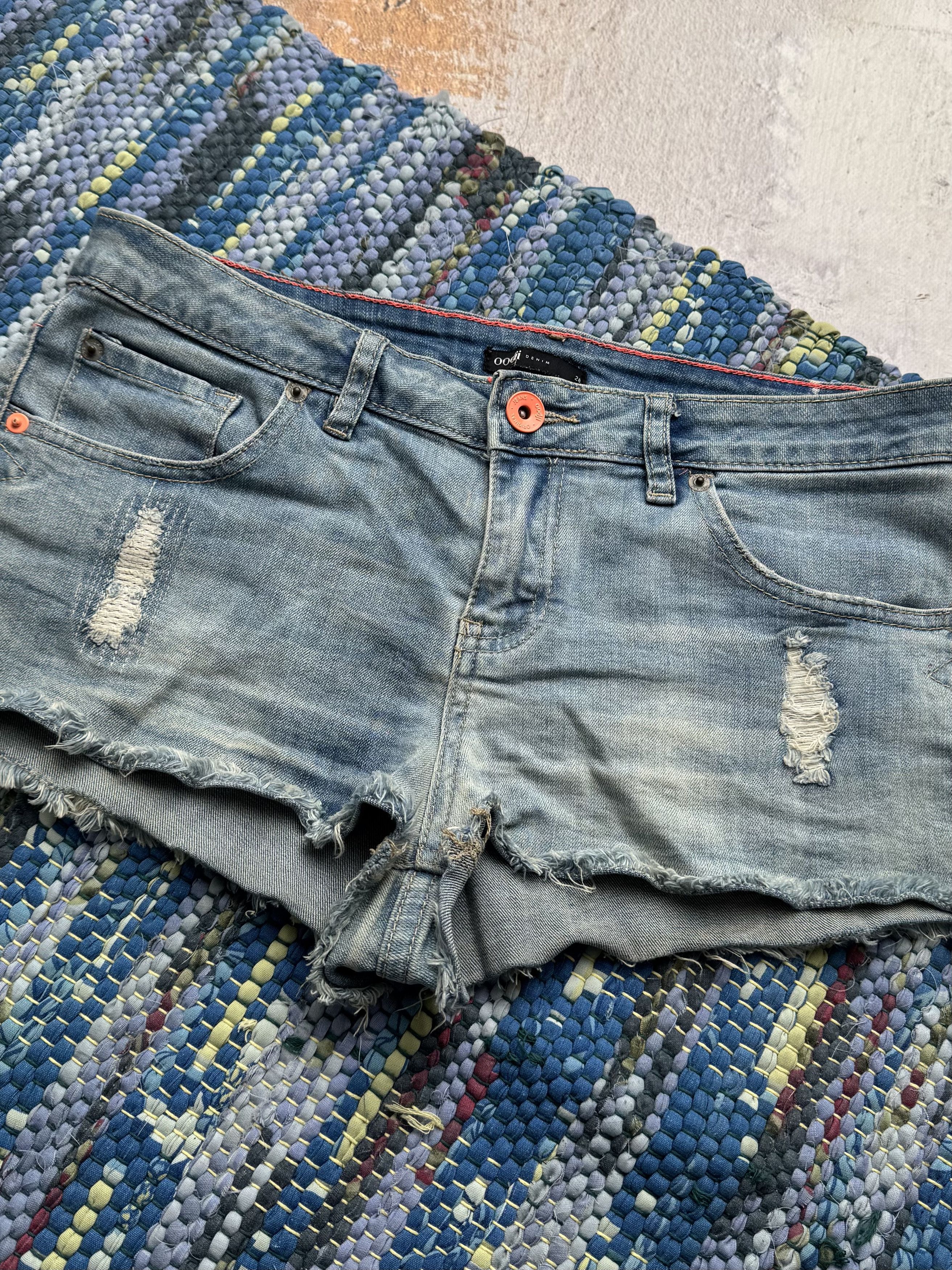 Vintage Vintage Denim Mini Shorts D15 Size 30" / US 8 / IT 44 - 2 Thumbnail