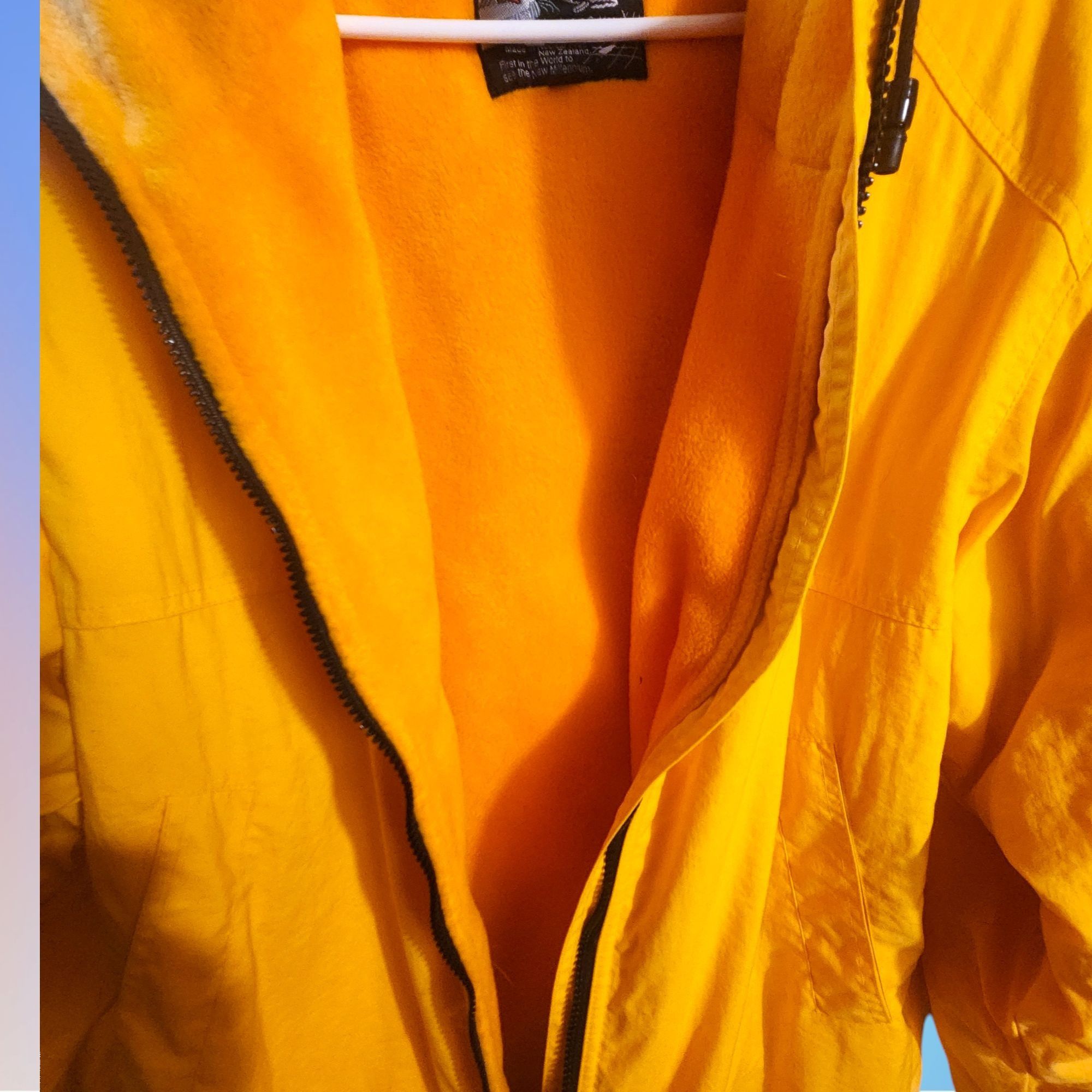 Other International Antarctic Centre Yellow Hooded Jacket Mens Sma Size US S / EU 44-46 / 1 - 6 Thumbnail