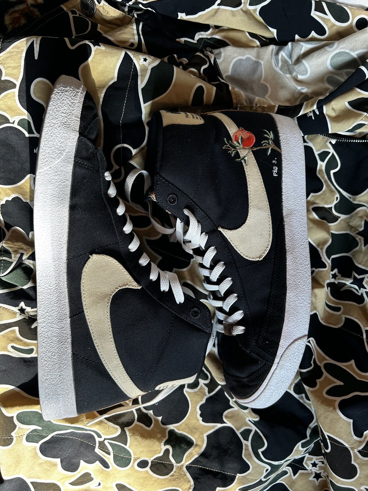 Nike Nike Blazer Mid 77 pomegranate Size US 10.5 / EU 43-44 - 2 Thumbnail