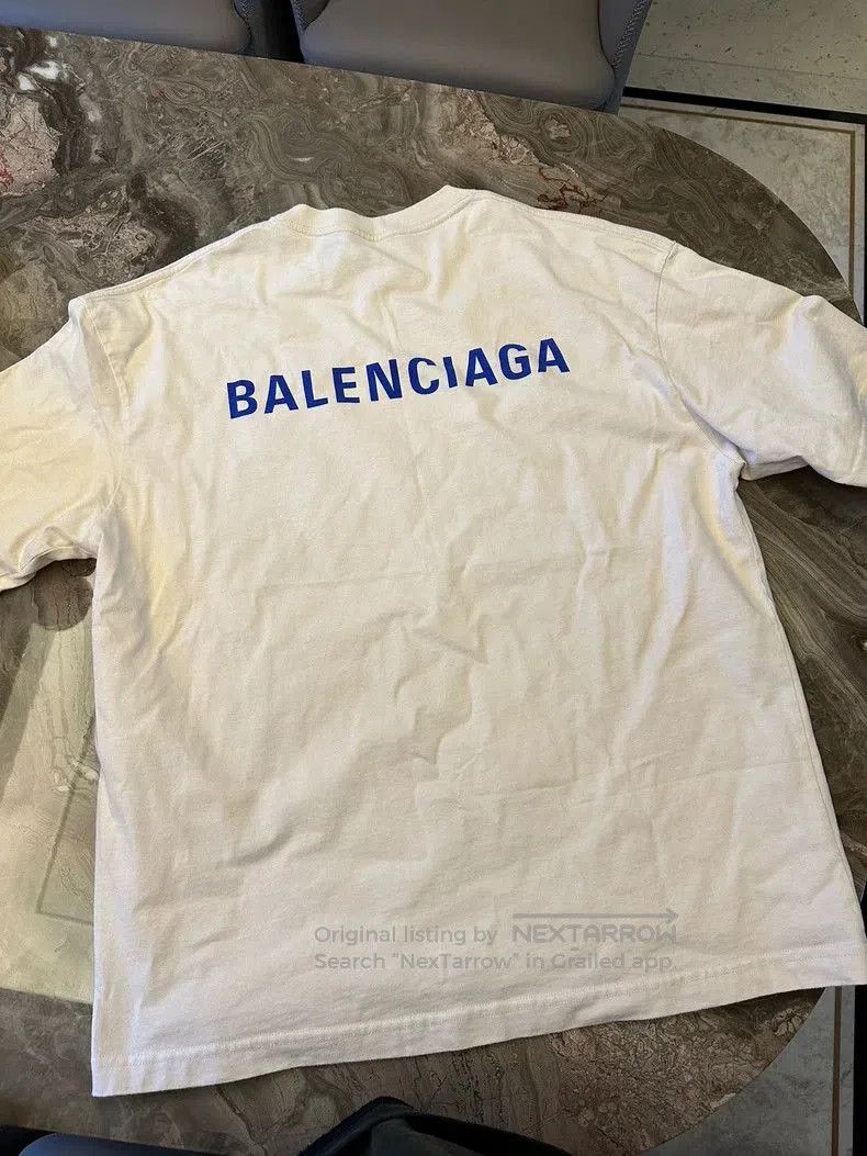 Balenciaga Small Logo Back Letter T.