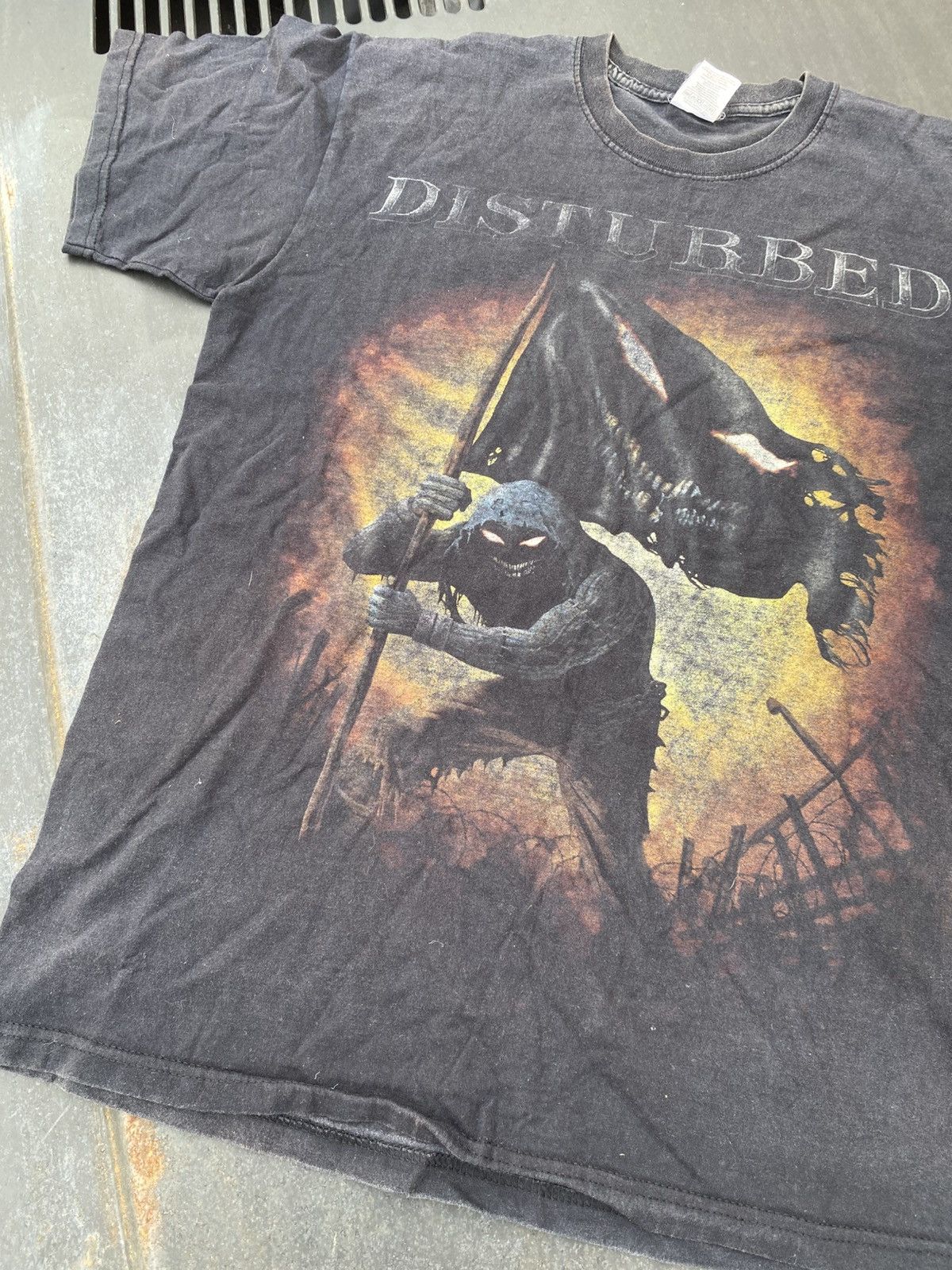 Band Tees × Vintage Disturbed vintage band rock t shirt Size US M / EU 48-50 / 2 - 2 Thumbnail