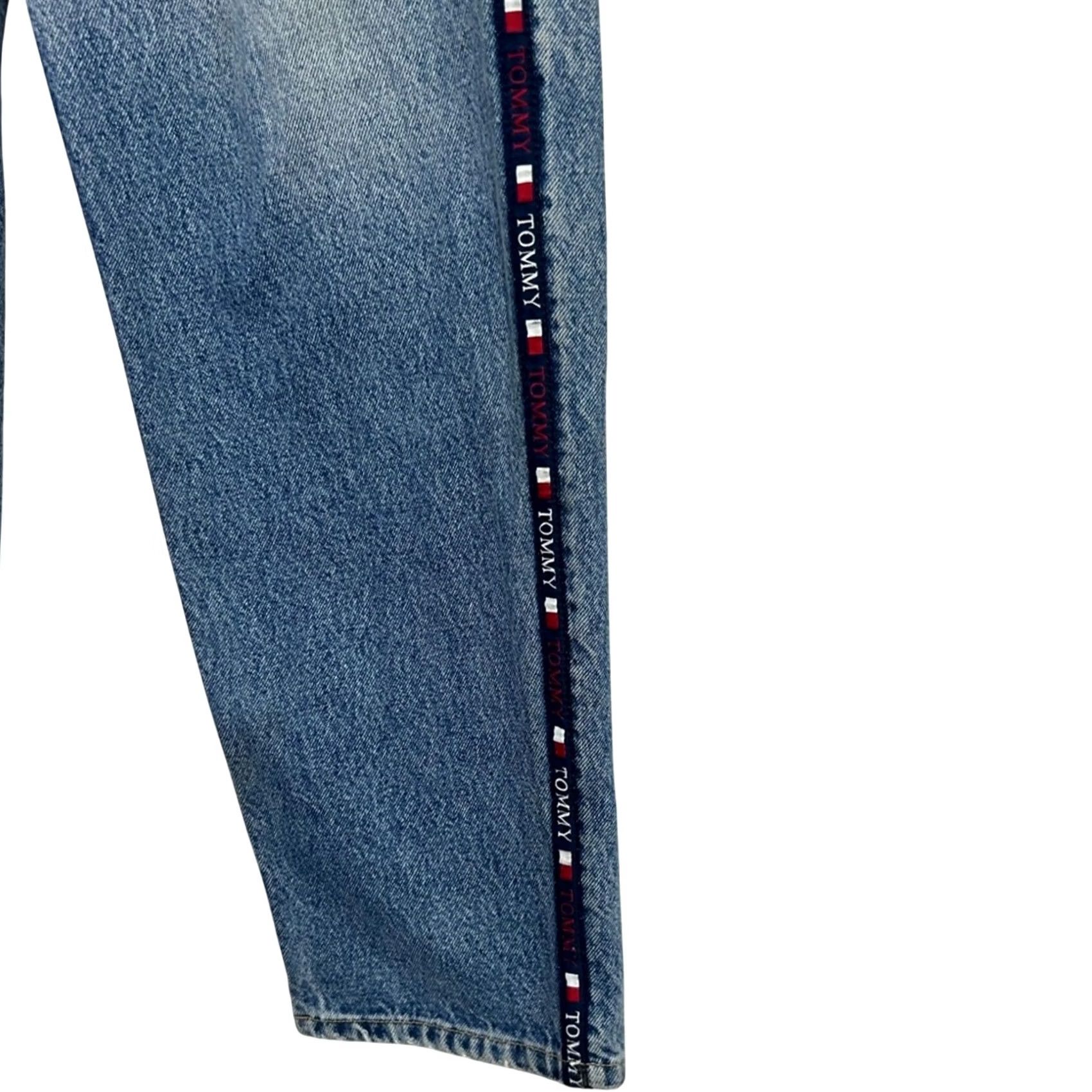 Tommy Hilfiger Vintage Tommy Hilfiger Relaxed Fit Jeans 32x32 Detail Side Patch Size US 32 / EU 48 - 2 Thumbnail