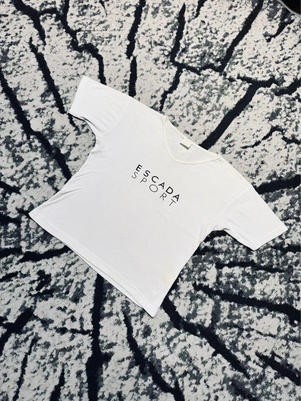 Escada Vintage Escada T-shirt white logo L Size US L / EU 52-54 / 3 - 2 Thumbnail