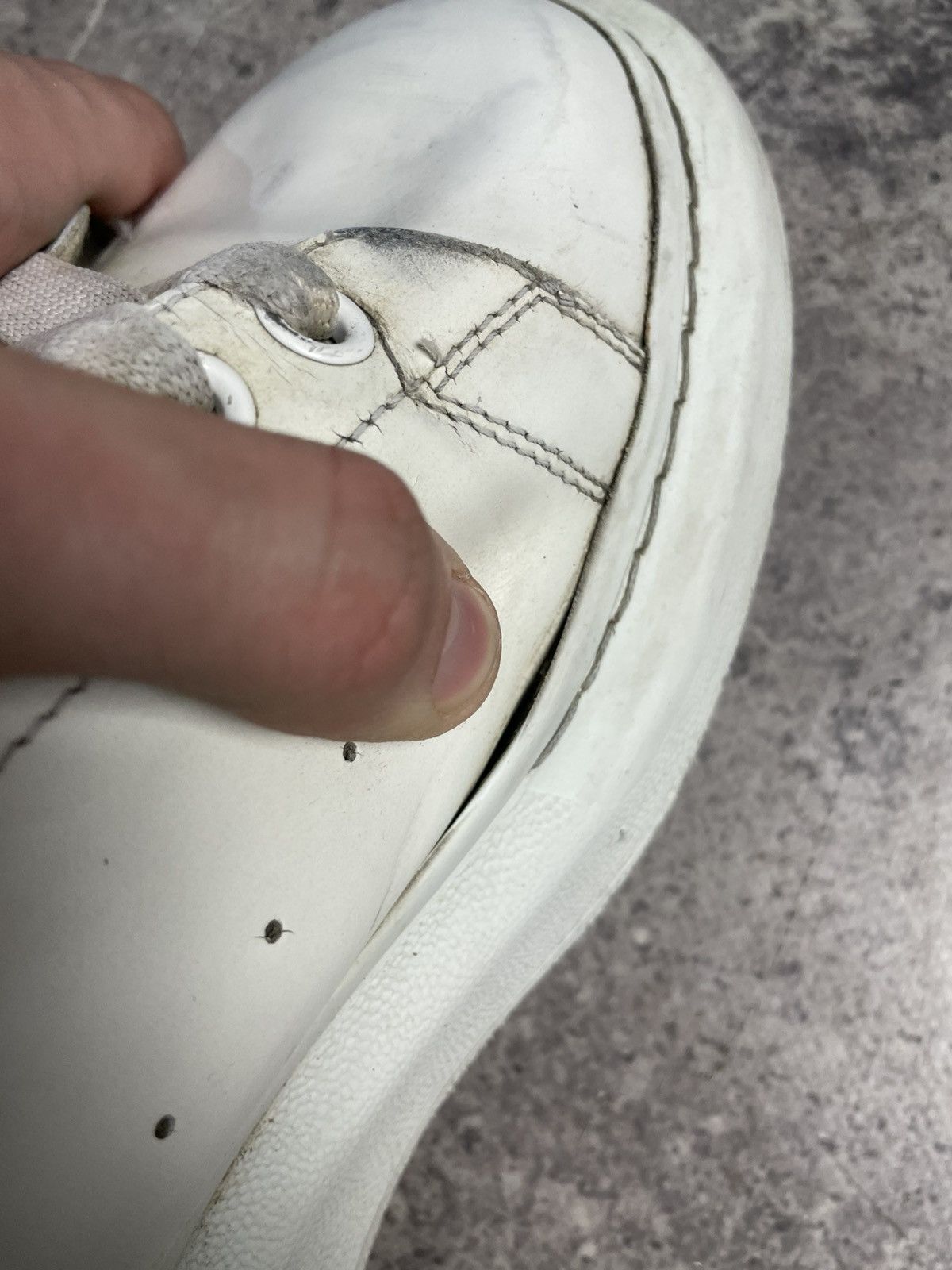 Alexander McQueen Alexander McQueen Sneakers Size 41.5 Size US 8.5 / EU 41-42 - 11 Thumbnail