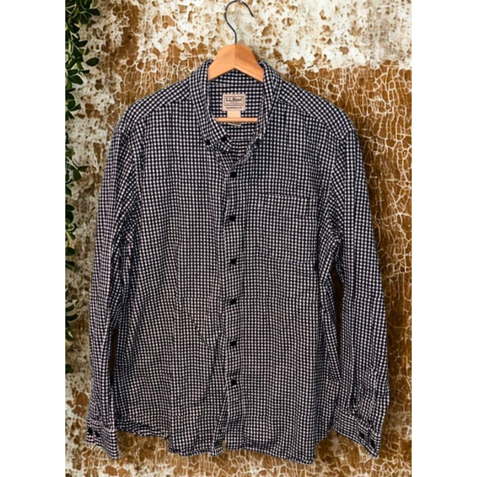 Vintage L.L. Bean Shirt Mens L Black White Micro Plaid Scotch Flannel Button-Down Long Sleeve Cotton Chest Pocket Vintage No (adjust for non-adding) Size US L / EU 52-54 / 3 - 2 Thumbnail