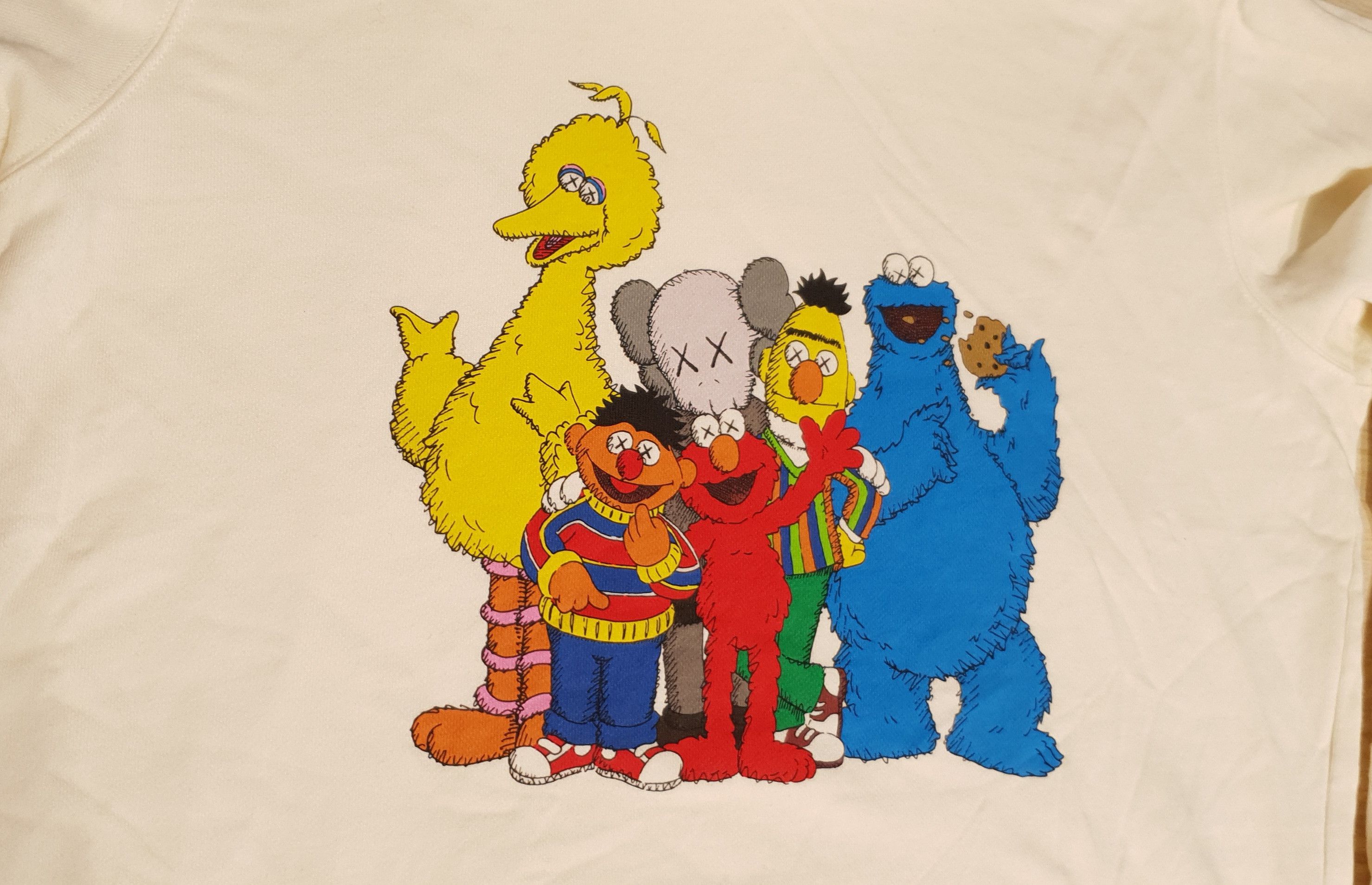 Kaws × Uniqlo KAWS X UNIQLO X SESAME STREET Graphic Hoodie Size L / US 10 / IT 46 - 2 Thumbnail