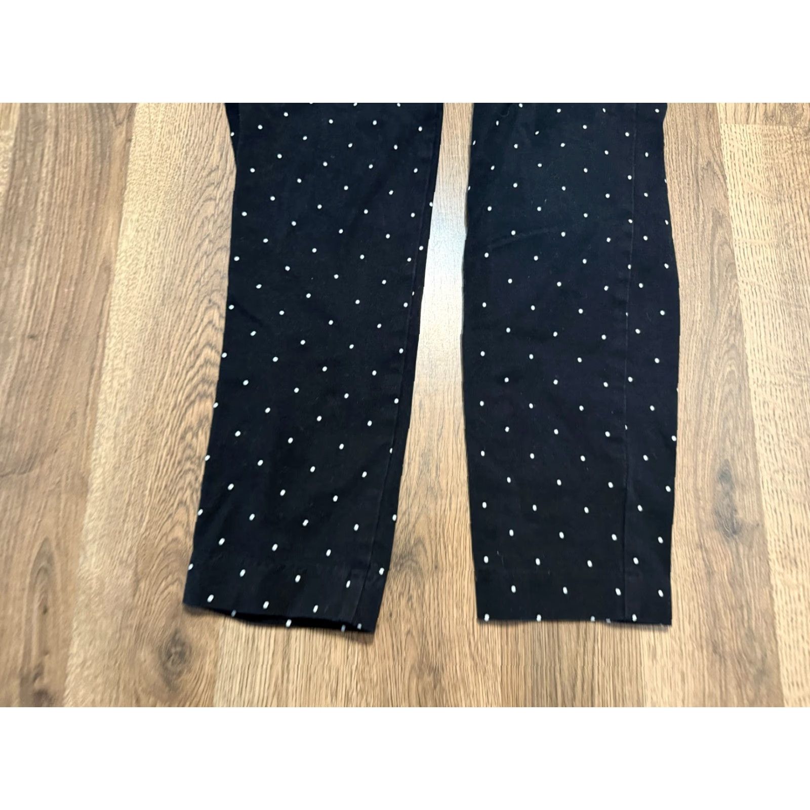 Old Navy Old Navy Pixie Pants Women's Size 8 Regular Black White Polka Dots Pants Size 30" / US 8 / IT 44 - 3 Thumbnail
