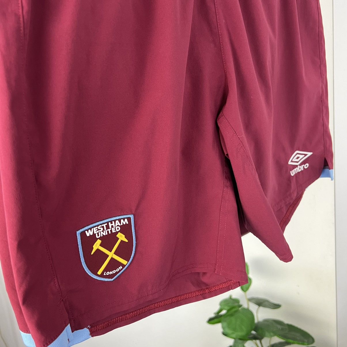Umbro Vintage Umbro West Ham United Soccer Jersey Shorts Size US 32 / EU 48 - 4 Thumbnail