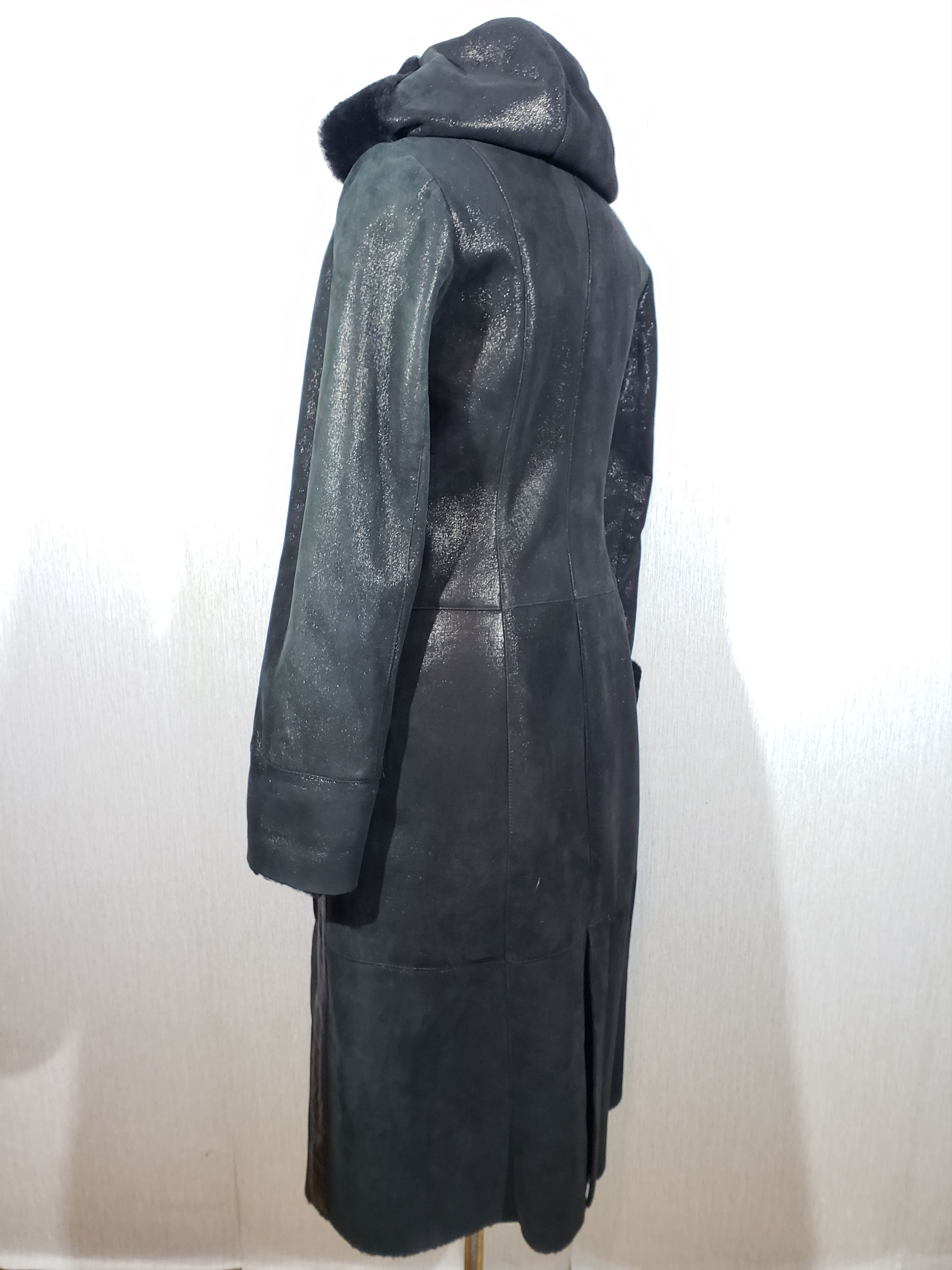 Other Stylish black sheepskin coat with a warm hood. Size L / US 10 / IT 46 - 6 Thumbnail
