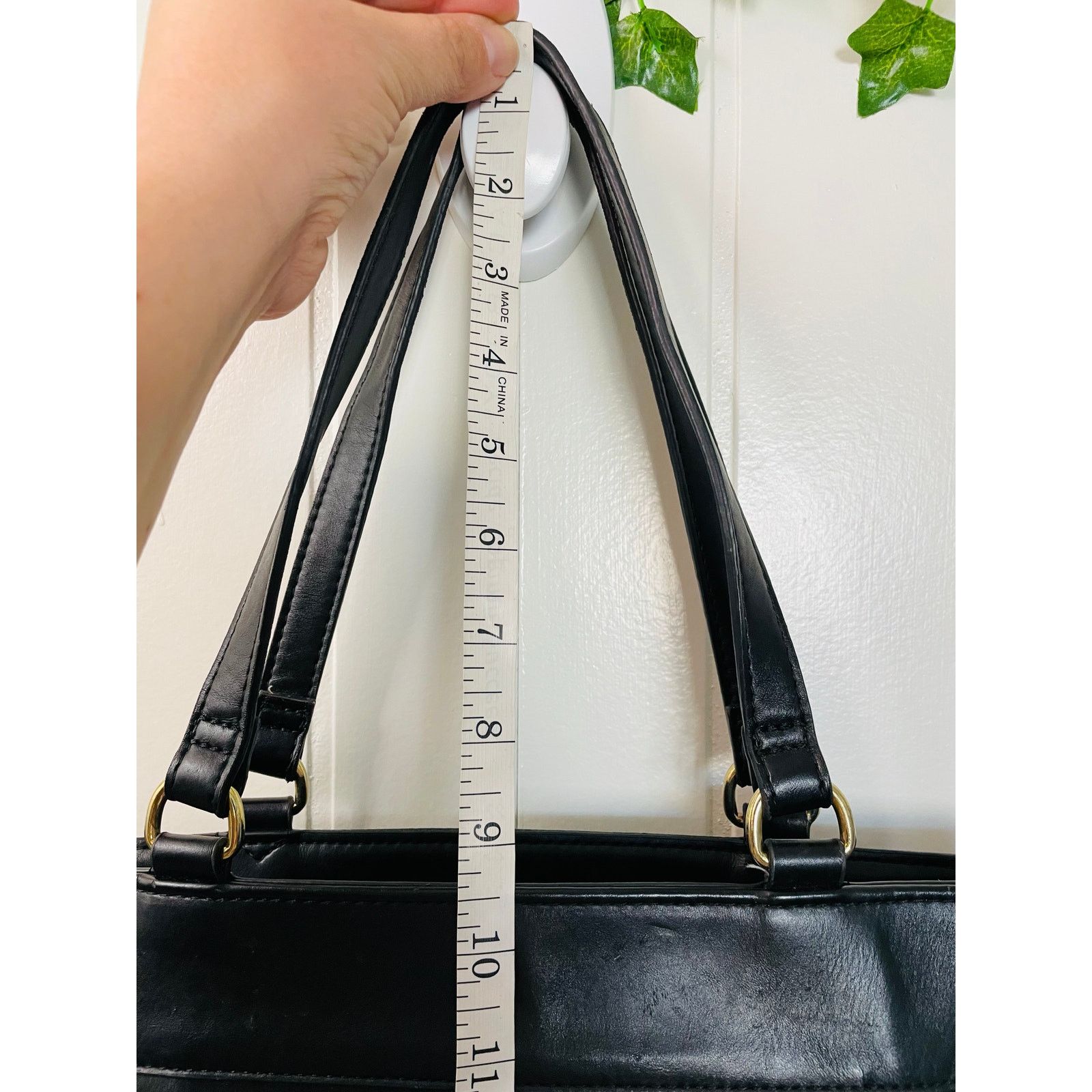 Tommy Hilfiger Tommy Hilfiger Vegan Leather Double Strap Purse Size ONE SIZE - 11 Thumbnail