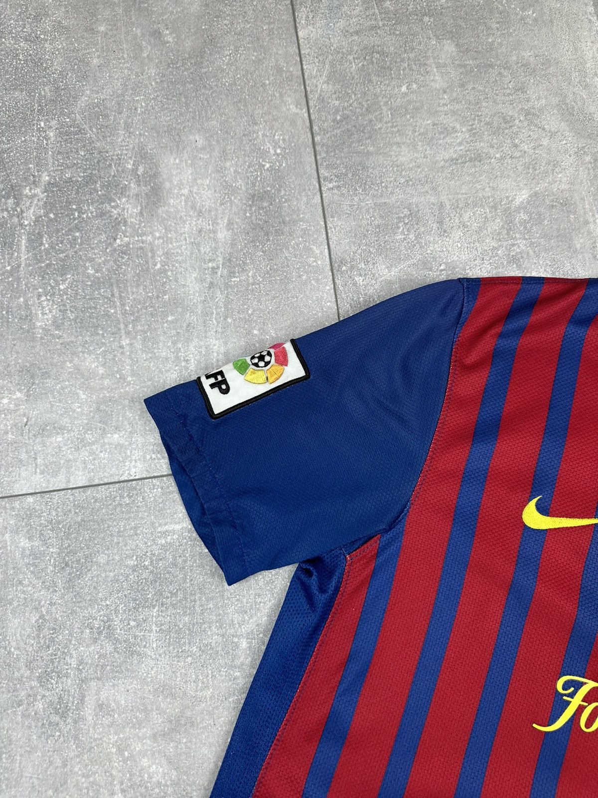 Nike Nike Barcelona FC Soccer Football Jersey Size US S / EU 44-46 / 1 - 3 Thumbnail