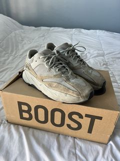 Yeezy 700 hot sale salt resell