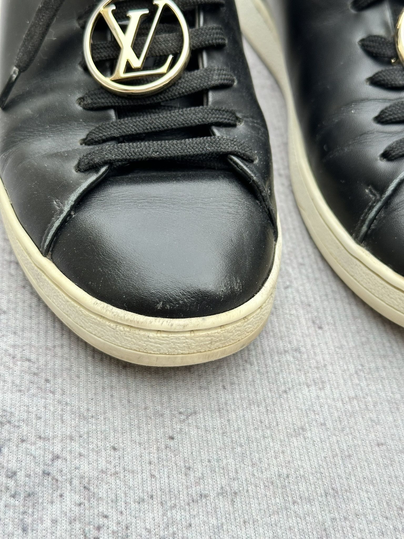 Louis Vuitton Louis Vuitton Frontrow Sneakers LV Metal Lace Logo Leather Size US 5.5 / IT 35.5 - 4 Thumbnail