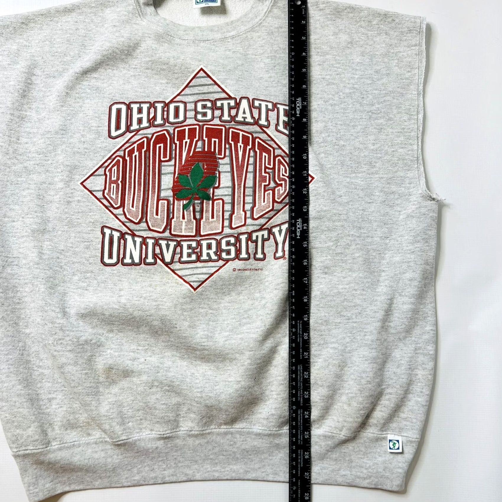 Vintage VINTAGE Discus Athletic Ohio State Buckeyes Crewneck Sweatshirt 2XL Gray Logo 90s Football Mens Womens Unisex Adults Pullover Sweatshirt Size US XXL / EU 58 / 5 - 7 Thumbnail