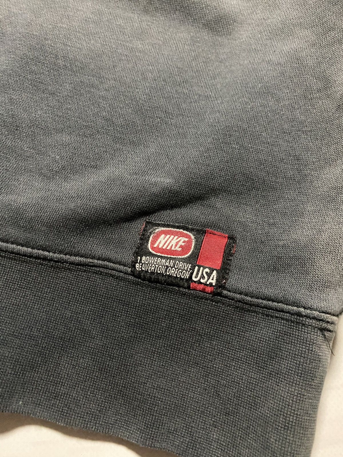 Nike × Vintage Vintage Nike Big Logo distressed faded box fit y2k sweashirt Size US XL / EU 56 / 4 - 6 Thumbnail