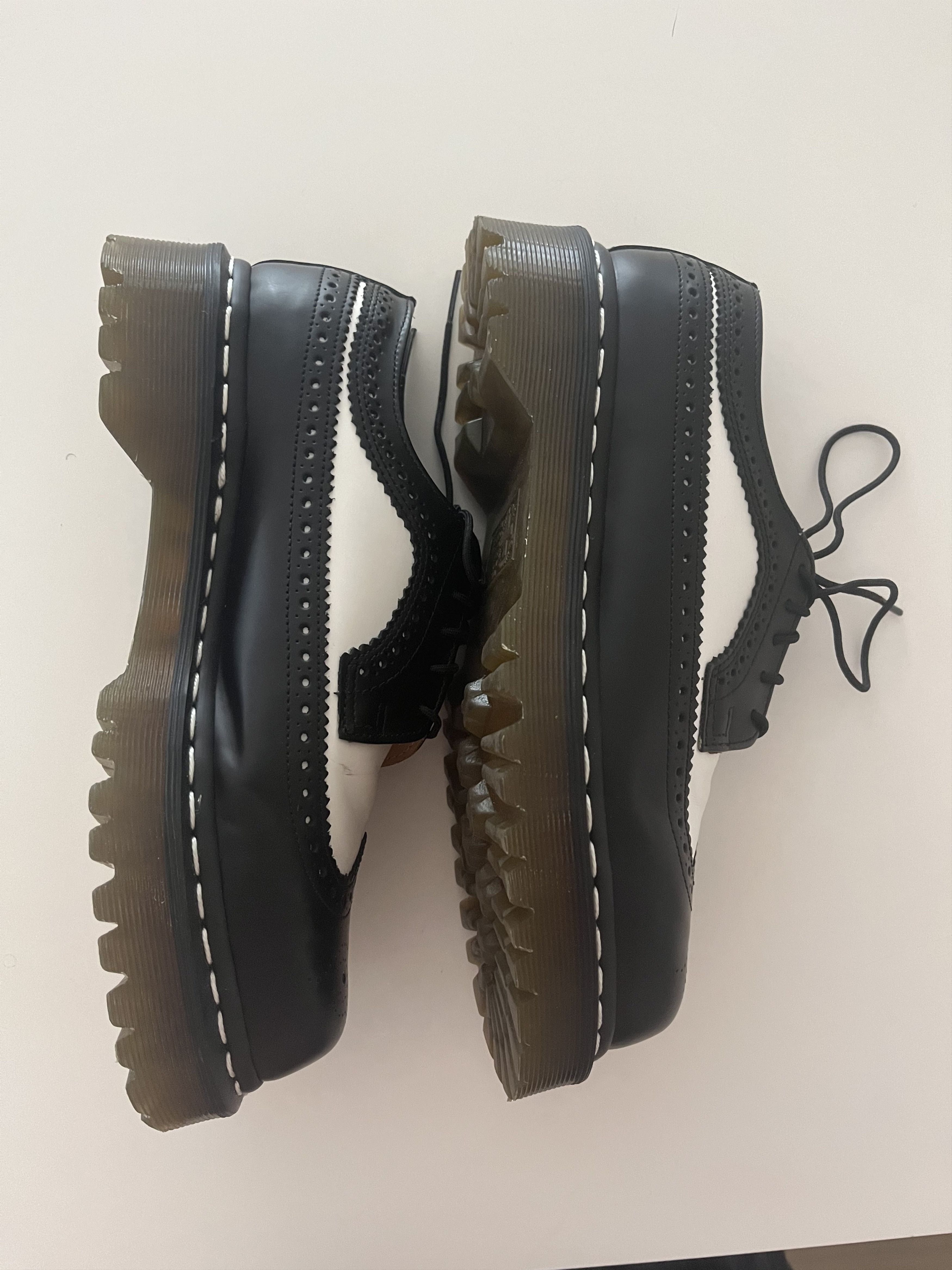 Dr. Martens DOC MARTEN 3989 BEX SMOOTH LEATHER BROGUE SHOES WOMENS Size US 8.5 / IT 38.5 - 9 Thumbnail