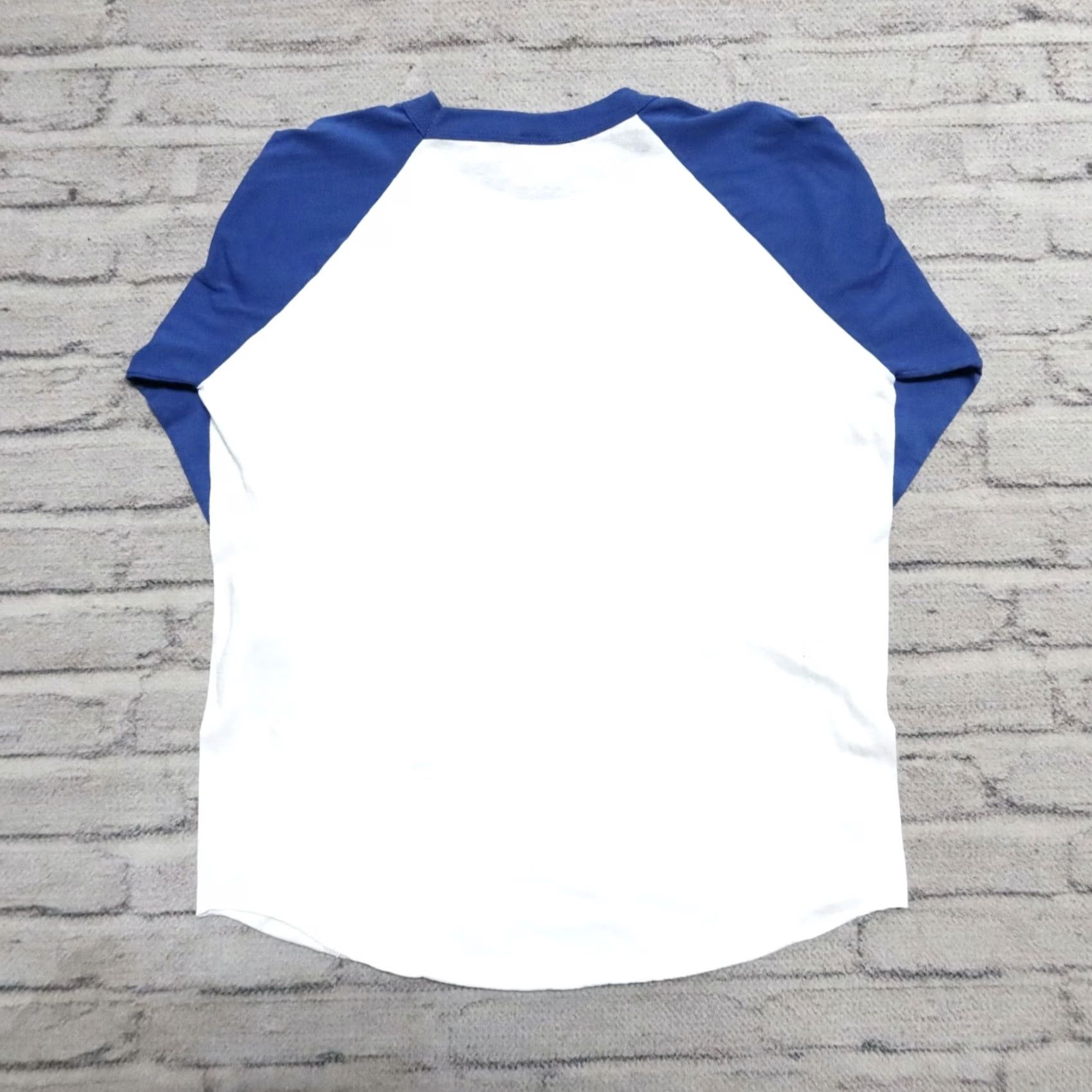 Vintage Vintage Robert Tinney Art Raglan Shirt XL White Raglan Shirt Mens Vintage 1981 Software Piracy 80s Shirt Size US XL / EU 56 / 4 - 6 Thumbnail