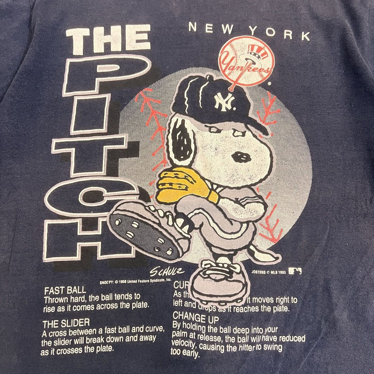 MLB Vintage 90's MLB Snoopy Size US M / EU 48-50 / 2 - 3 Thumbnail