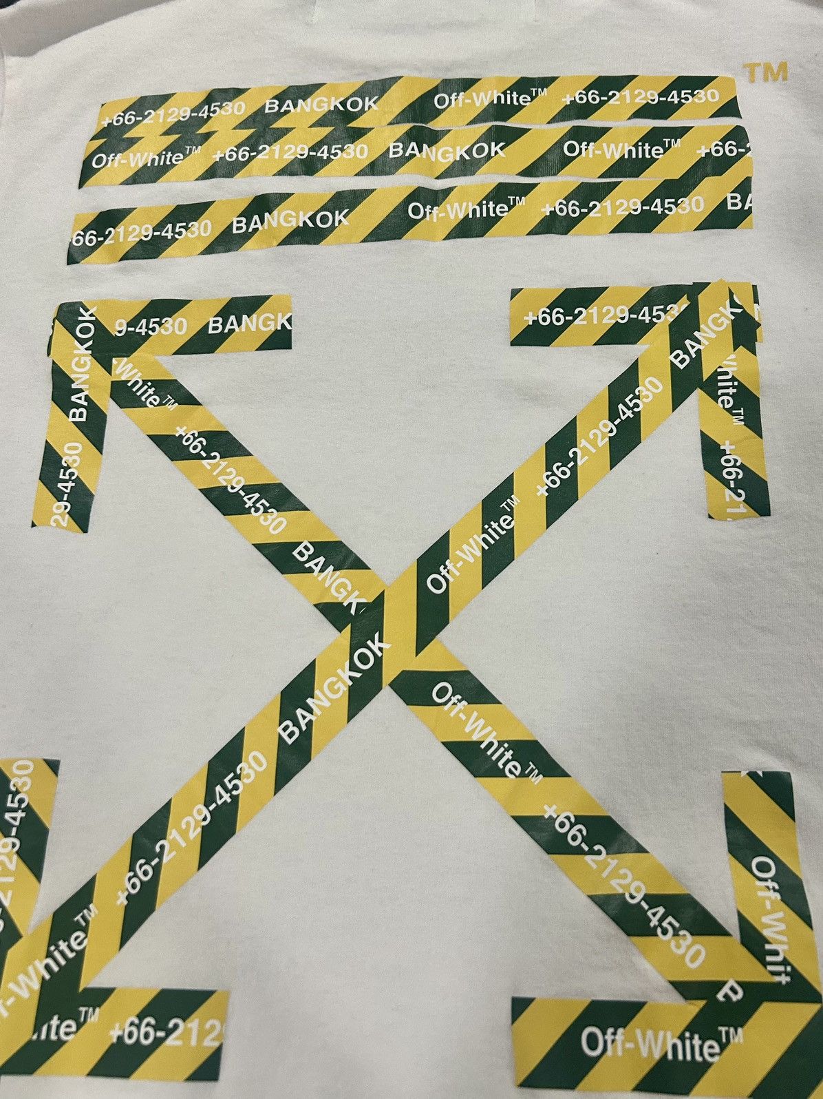 Off-White Off-White - "Bangkok" Tape Arrows T-Shirt Oversized Size S Size US S / EU 44-46 / 1 - 13 Thumbnail