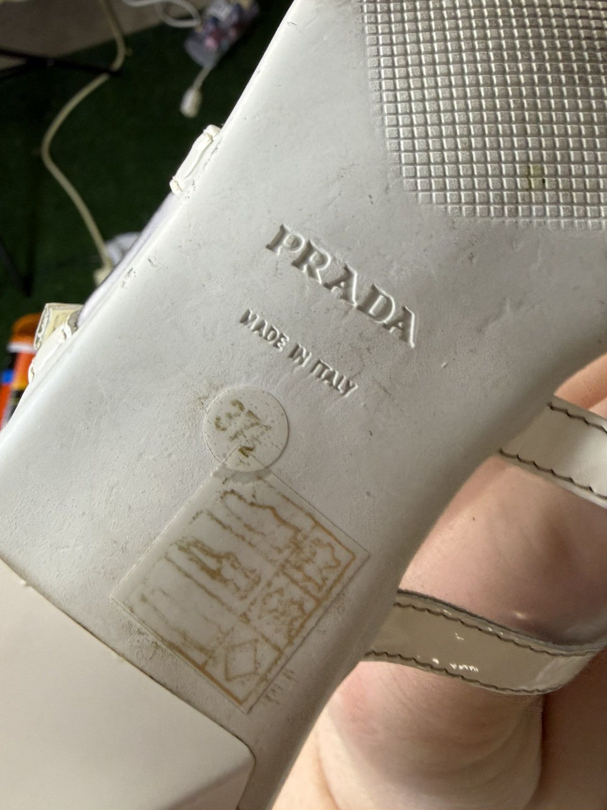 Prada PRADA Beige Leather Clear Thong Kitten Heel Sandals EU 37.5 Size US 7.5 / IT 37.5 - 10 Thumbnail