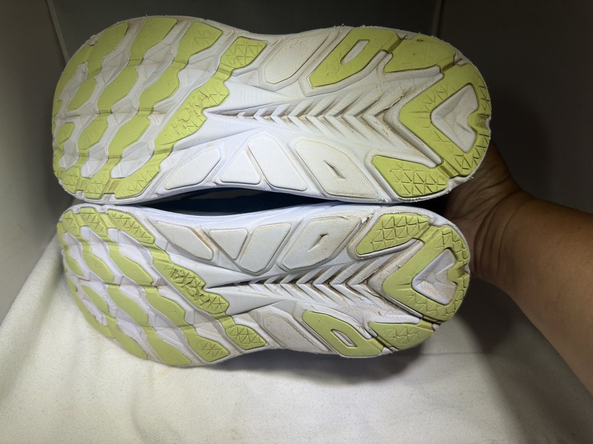 Hoka Hoka Clifton 8 Blue Coral/Butterfly Men's 11D Running Size US 11 / EU 44 - 5 Thumbnail