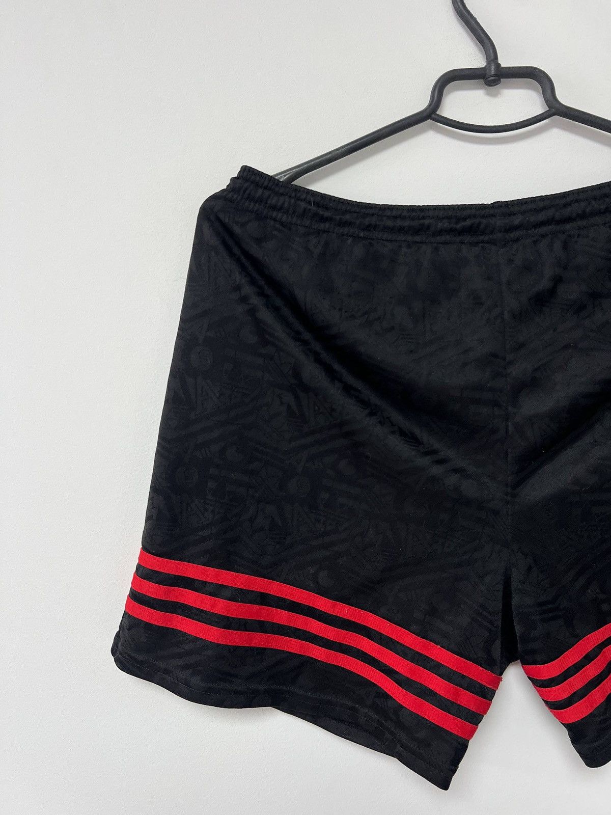 Adidas Vintage adidas shorts sz 32 made in United Kingdom Size US 32 / EU 48 - 15 Thumbnail