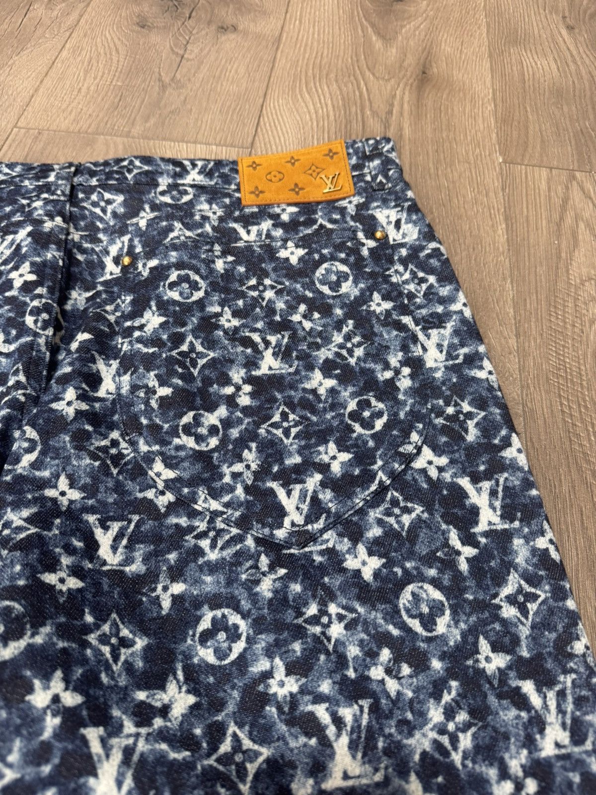 Louis Vuitton Louis Vuitton Monogram Denim Jeans Size 34 Size US 34 / EU 50 - 11 Thumbnail