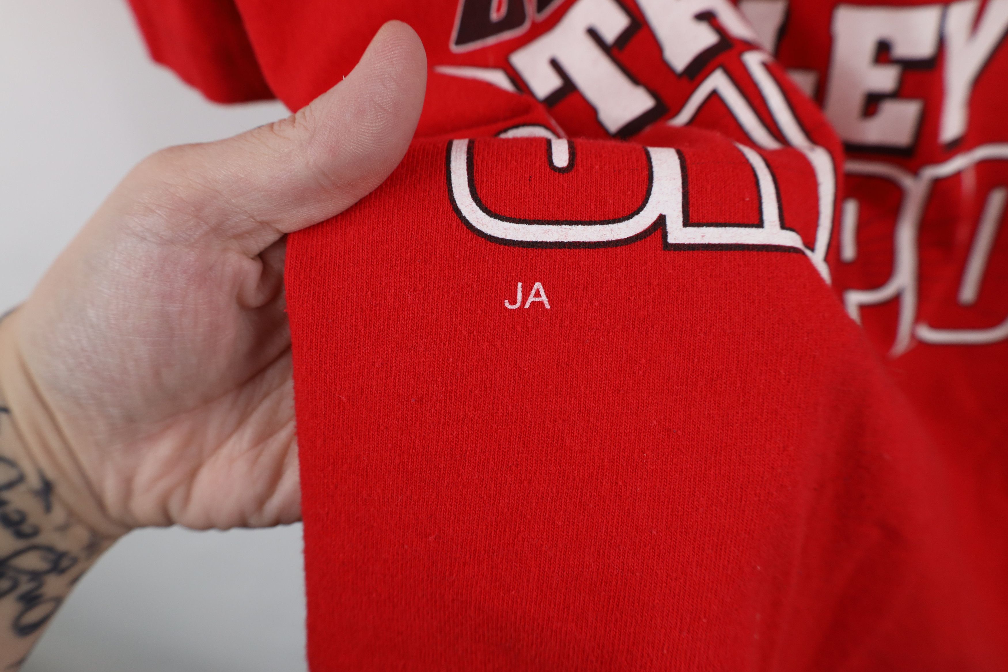 Vintage Vintage 90s Champs Detroit Red Wings Hockey Jersey T-Shirt Size US XL / EU 56 / 4 - 5 Thumbnail