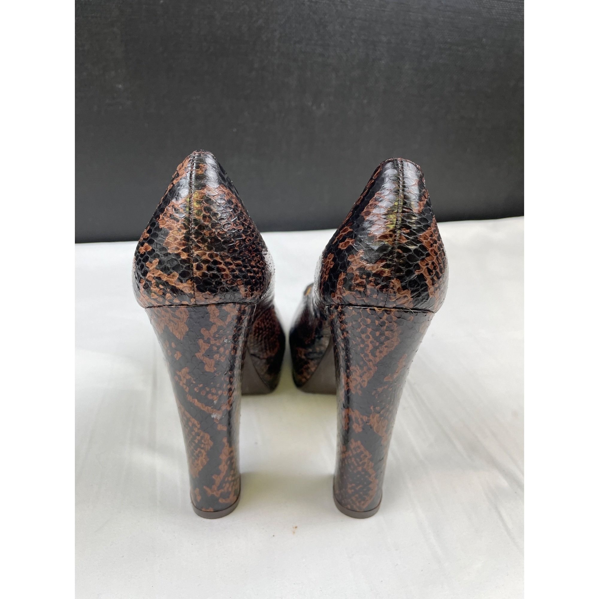 Michael Kors Michael Kors Women's Brown Genuine Snake Shoes/Heels 5.25" S Size US 7.5 / IT 37.5 - 5 Thumbnail