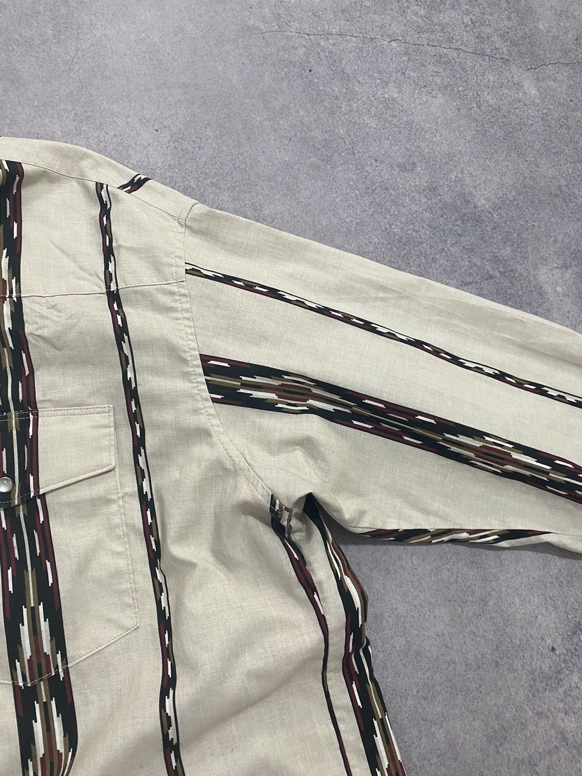 Vintage × Wrangler Vintage Wrangler Western Shirts Southwestern Aztec Striped Size US XL / EU 56 / 4 - 4 Thumbnail