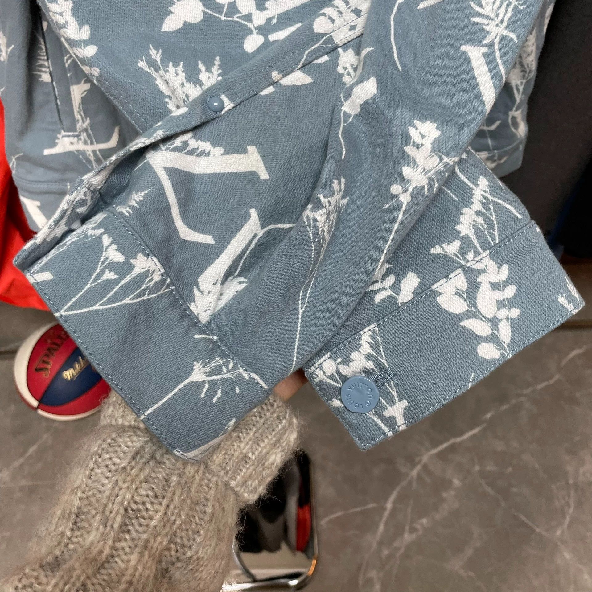 Louis Vuitton LOUIS VUITTON SS23 Botanical Print Denim Jacket Blue 48 Size US M / EU 48-50 / 2 - 9 Thumbnail