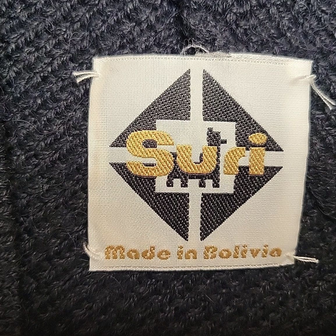 Vintage VINTAGE Suri Bolivia Cape Women M Red 100% Alpaca Wool Knit Tribal Poncho Wrap Sweater Wool Knit's Animal Print Casual Womens Size M / US 6-8 / IT 42-44 - 4 Thumbnail