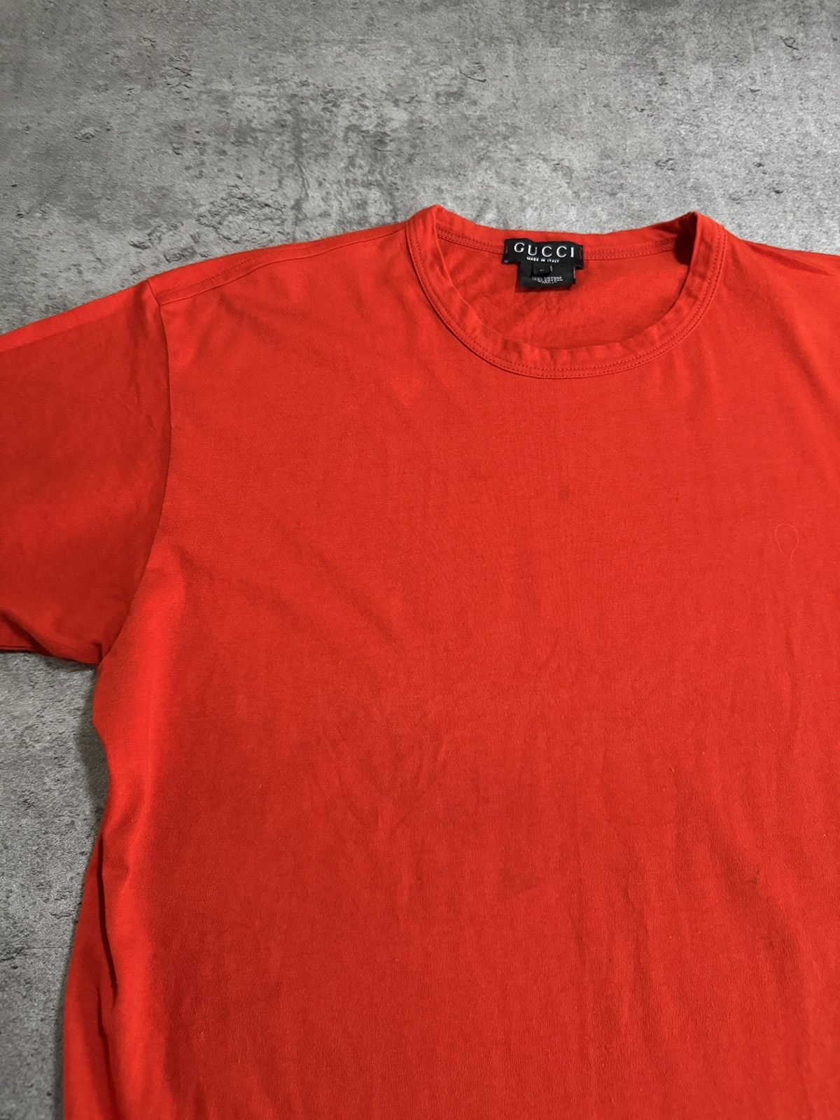 Designer × Gucci × Vintage Gucci Parfums Tees Vintage Made in Italy Logo Red Size US S / EU 44-46 / 1 - 8 Thumbnail