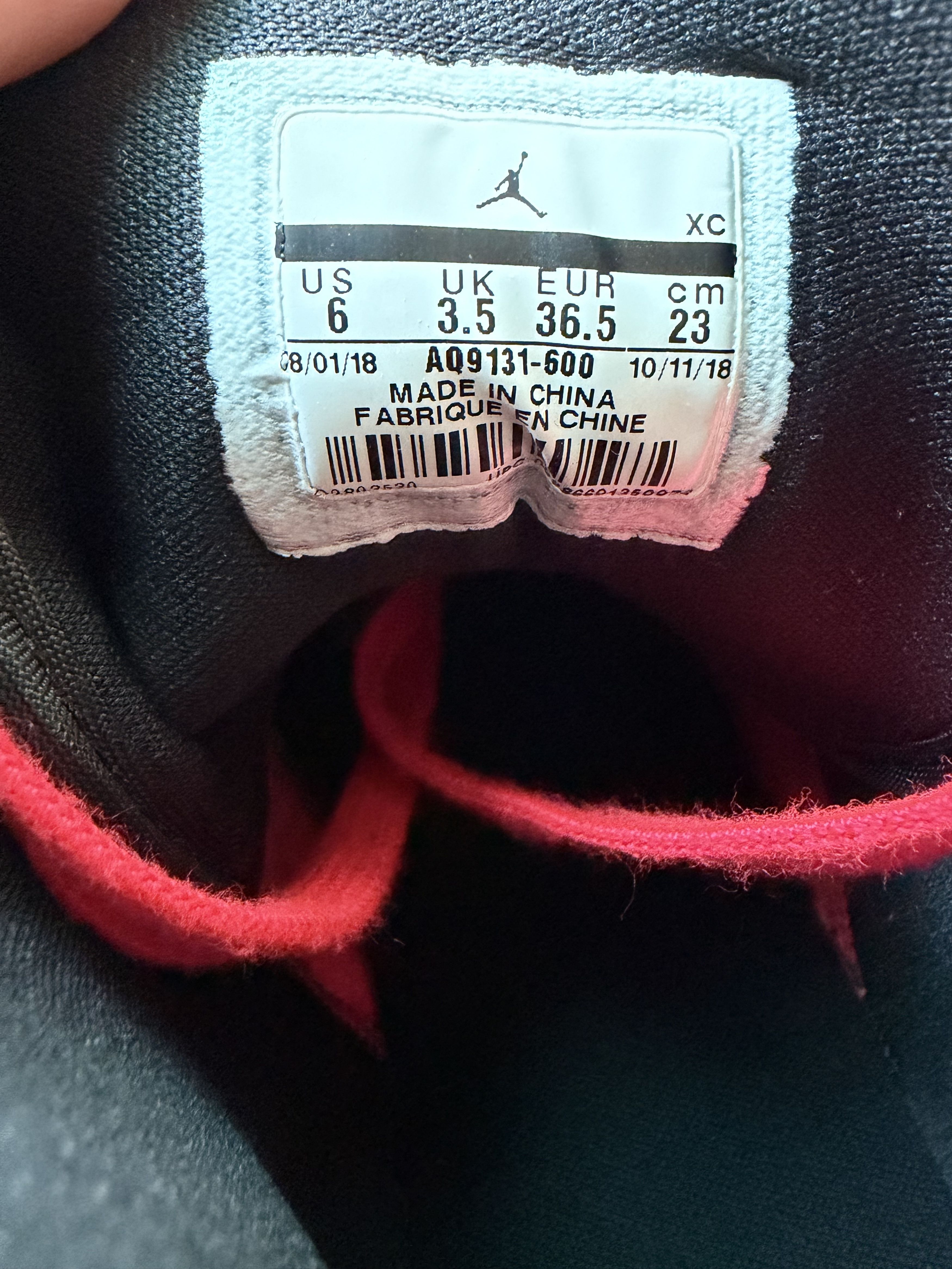 Jordan Brand Air Jordan 1 Retro High Hot Punch (Women) Size US 6 / IT 36 - 6 Thumbnail