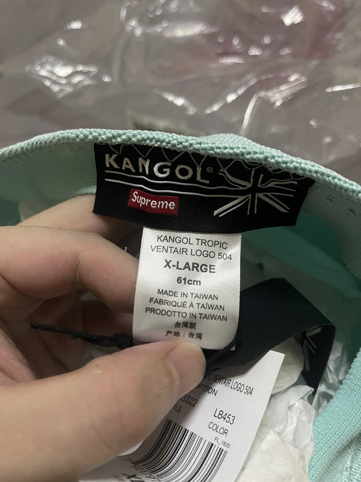Supreme Supreme kangol ventair logo 504 Xl size Size ONE SIZE - 6 Thumbnail