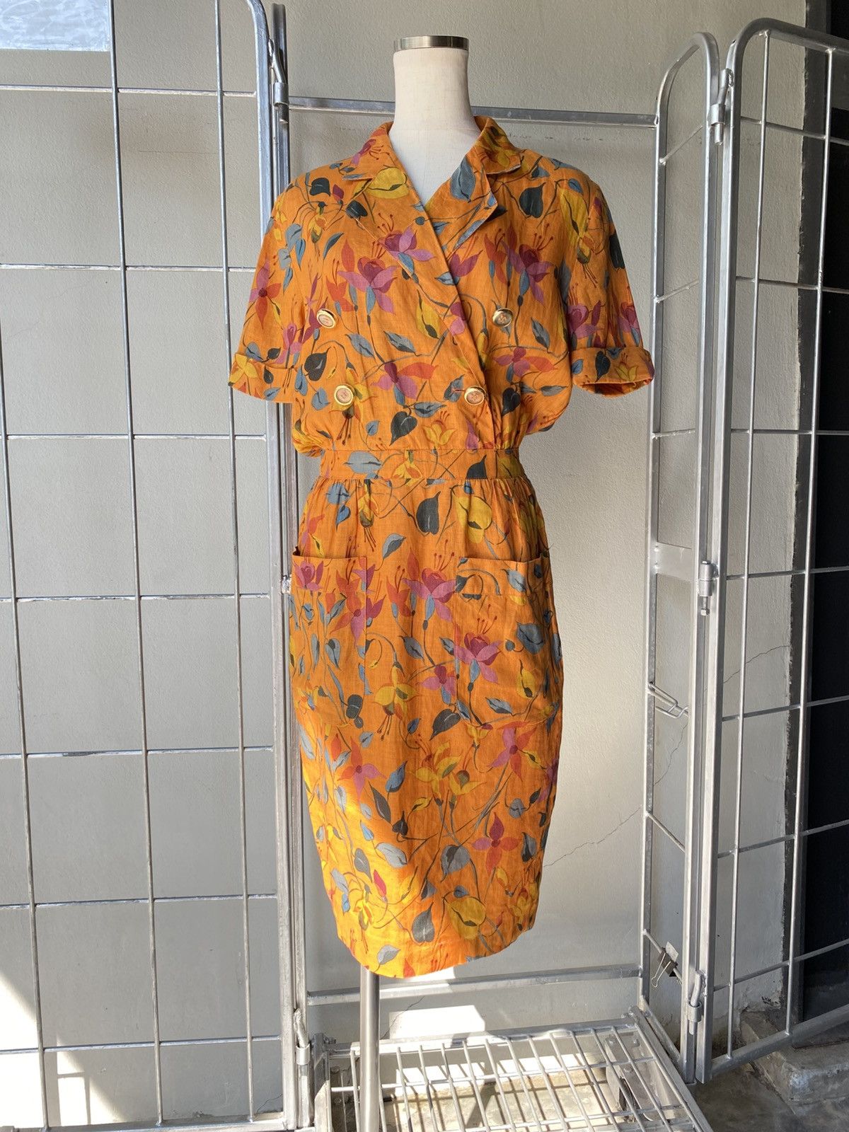 Valentino VALENTINO GARAVANI Orange Floral Button-Down Dress Size S / US 4 / IT 40 - 1 Thumbnail