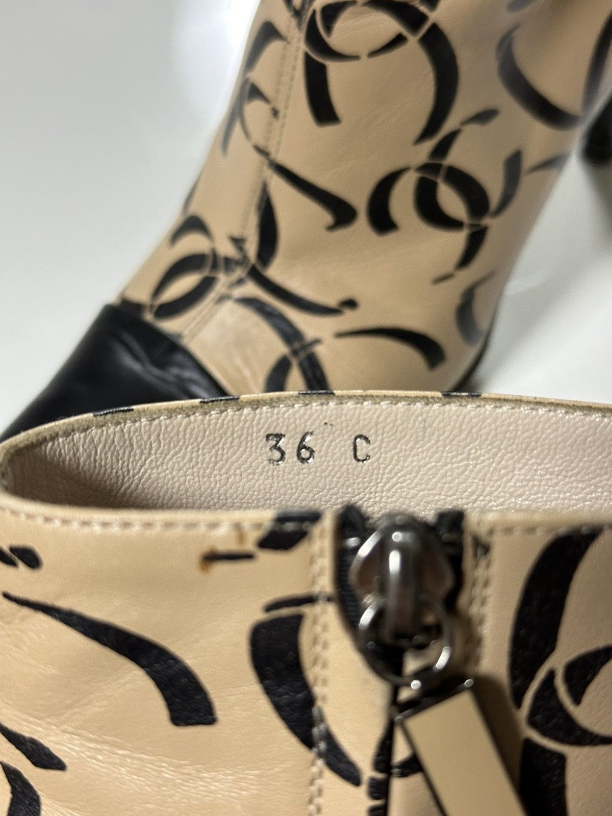 Chanel CHANEL F/W 2000 Monogram CC Logo Pointed Toe Ankle Boots Size US 6 / IT 36 - 7 Thumbnail