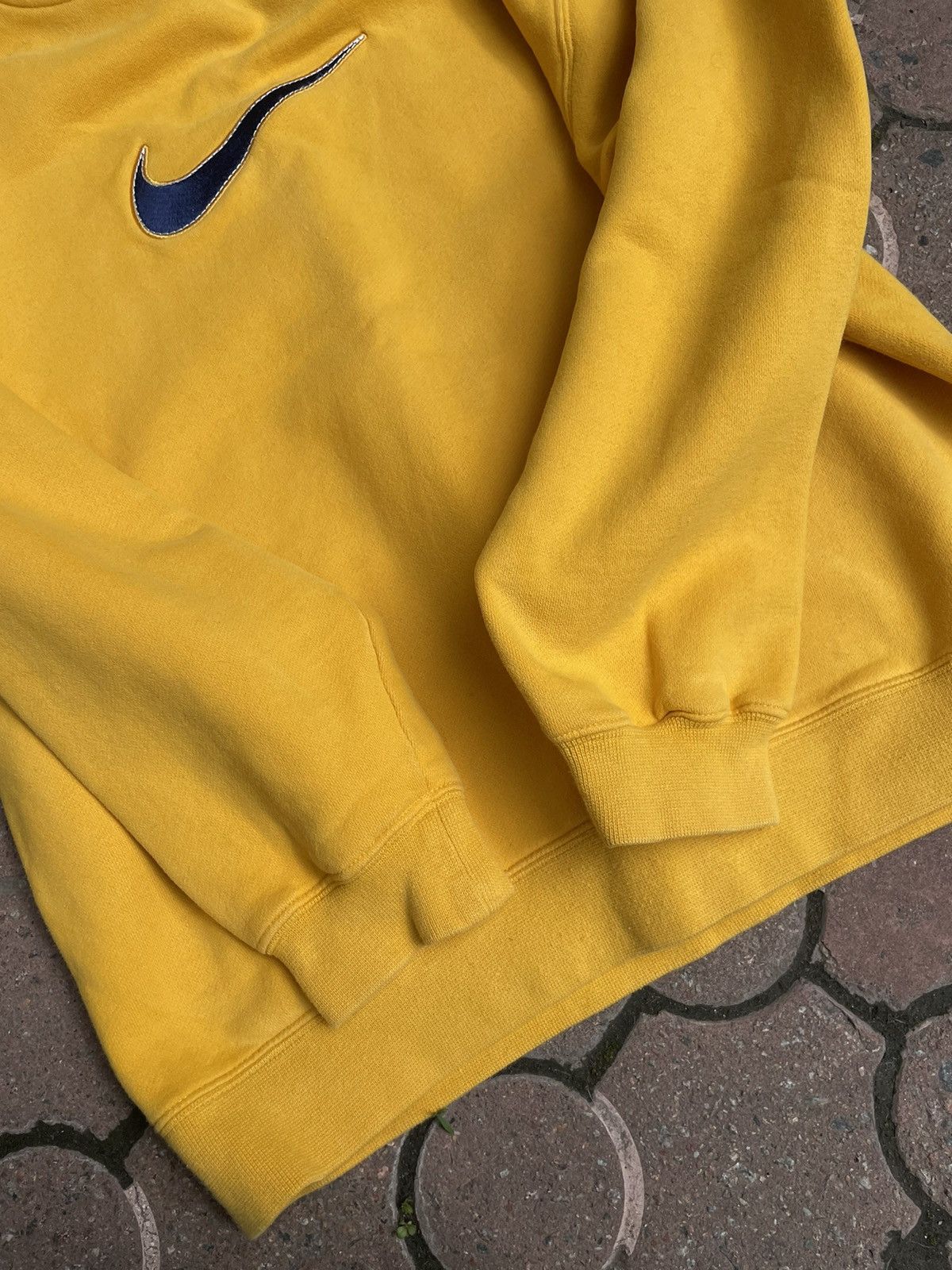 Nike × Vintage Vintage Nike Swoosh Women’s Sweatshirt Yellow Crewneck Small Size S / US 4 / IT 40 - 5 Thumbnail