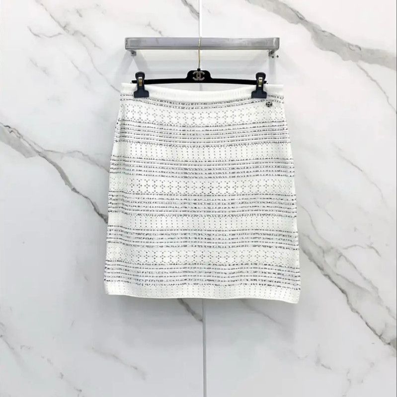 Chanel Chanel White Cotton Women's Skirt 0089 Size 30" / US 8 / IT 44 - 1 Thumbnail