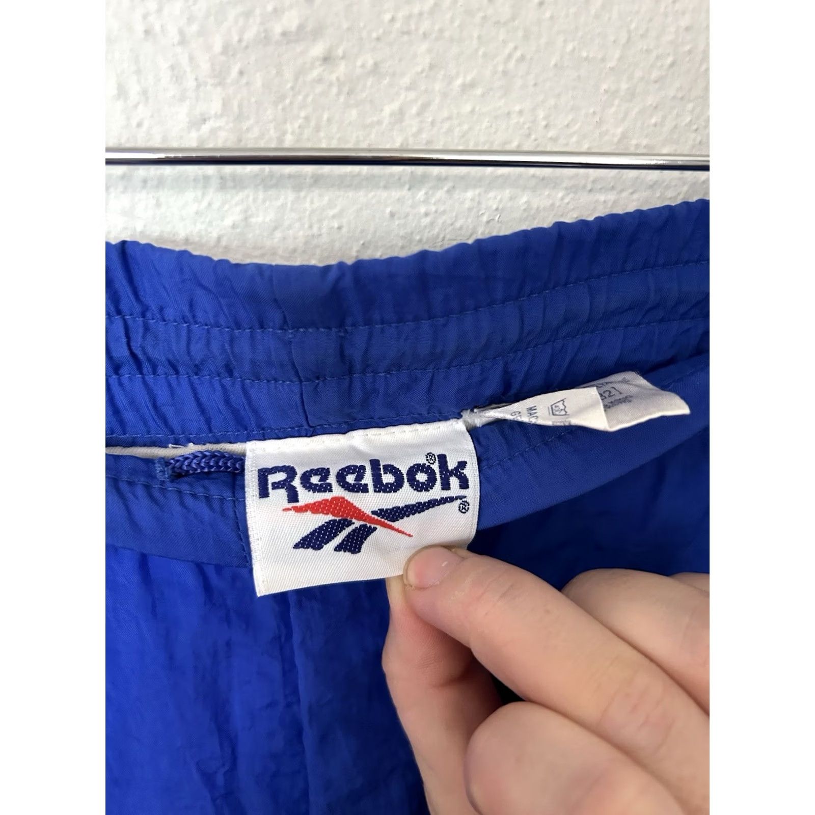 Reebok VINTAGE Reebok Track Pants Mens M Blue Lined Nylon Y2K Baggy 90s Joggers Size US 31 - 6 Thumbnail