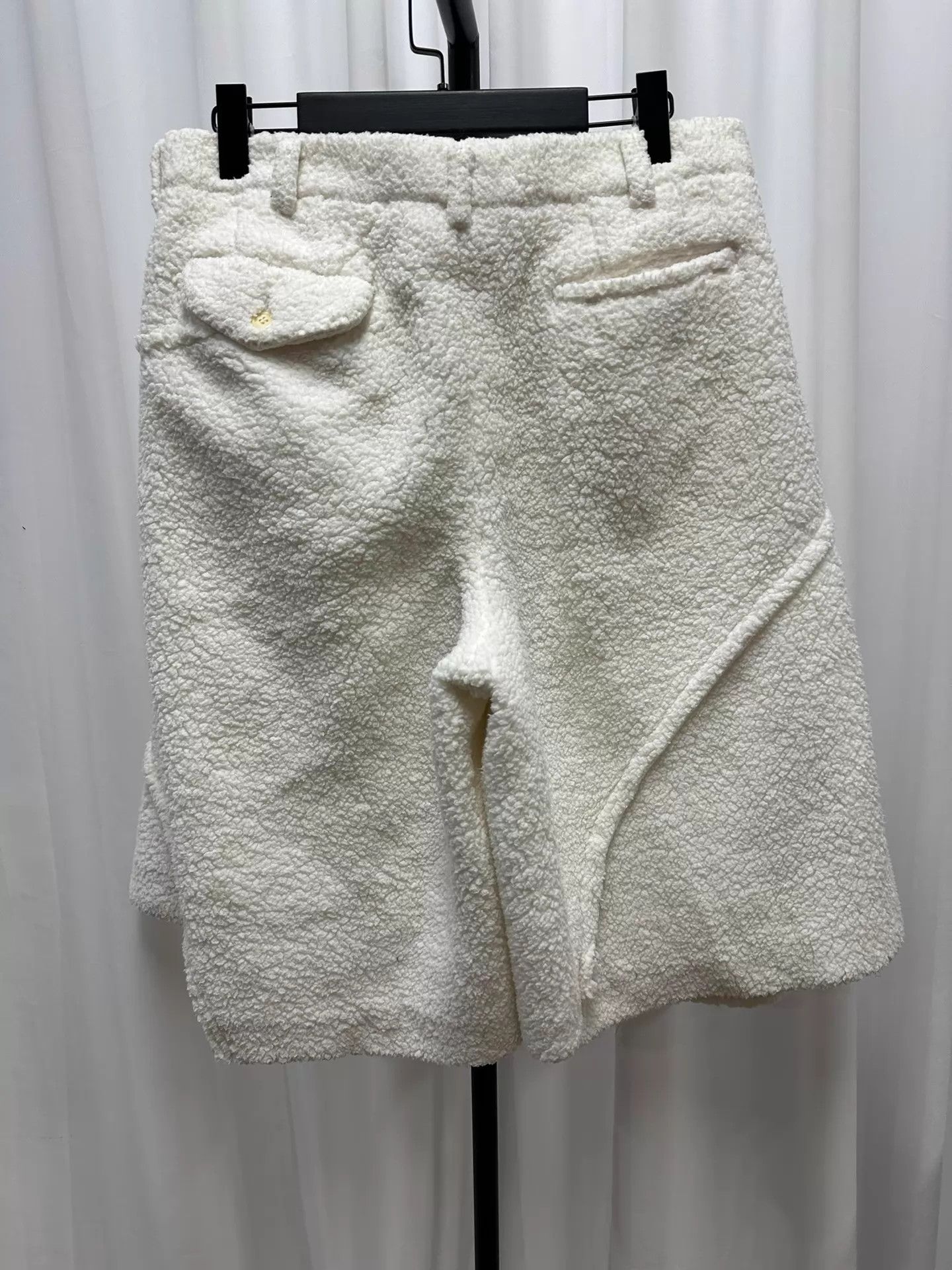 Comme des Garcons Homme Plus CDG Homme Plus 18aw White Spiral Lamb Fur Shorts M Size US 32 / EU 48 - 5 Thumbnail