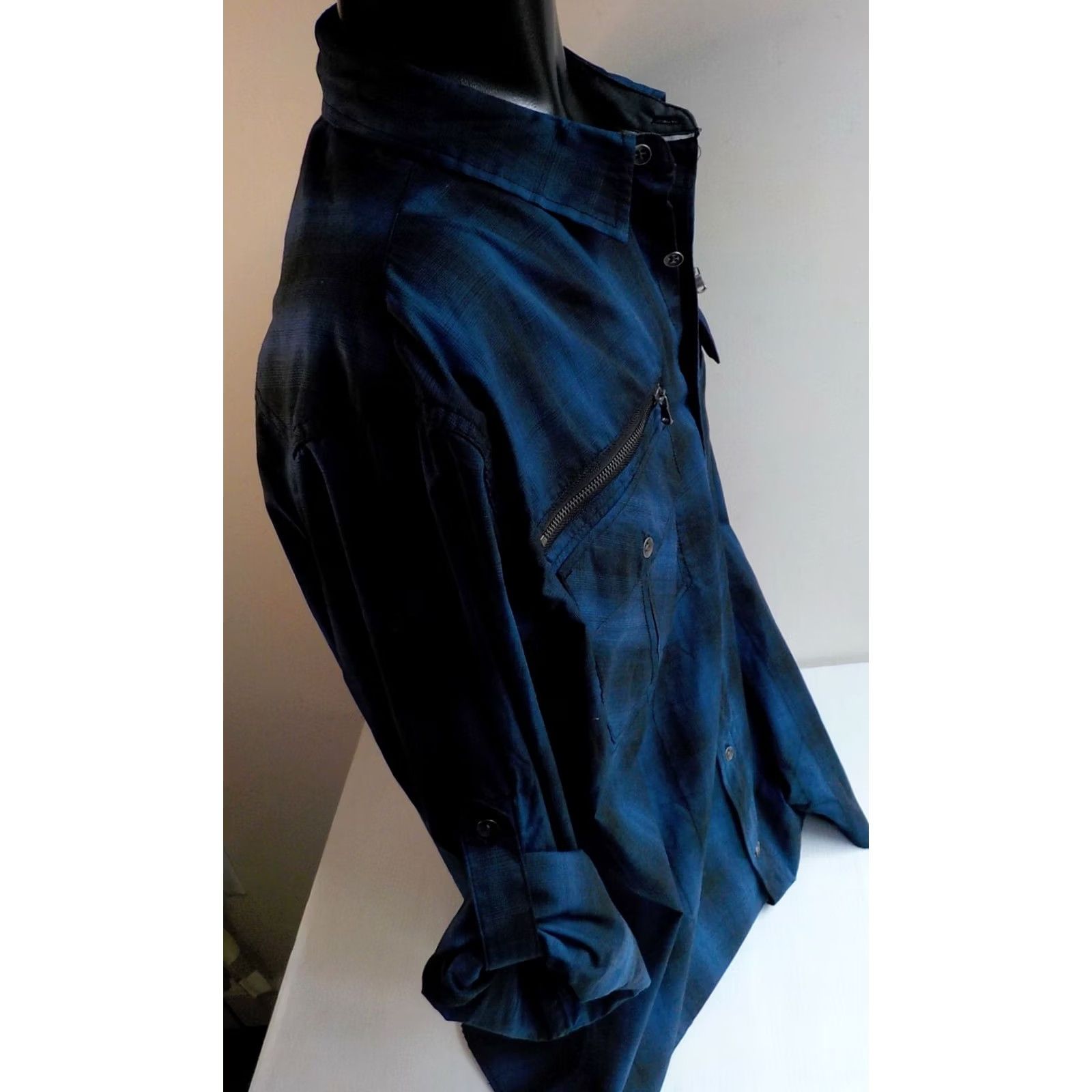 Vintage ROCK & REPUBLIC Plaid Button Front Shirt Mens XXL Adjustable Tabbed Sleeves Blue Black Zippers Size US XXL / EU 58 / 5 - 3 Thumbnail