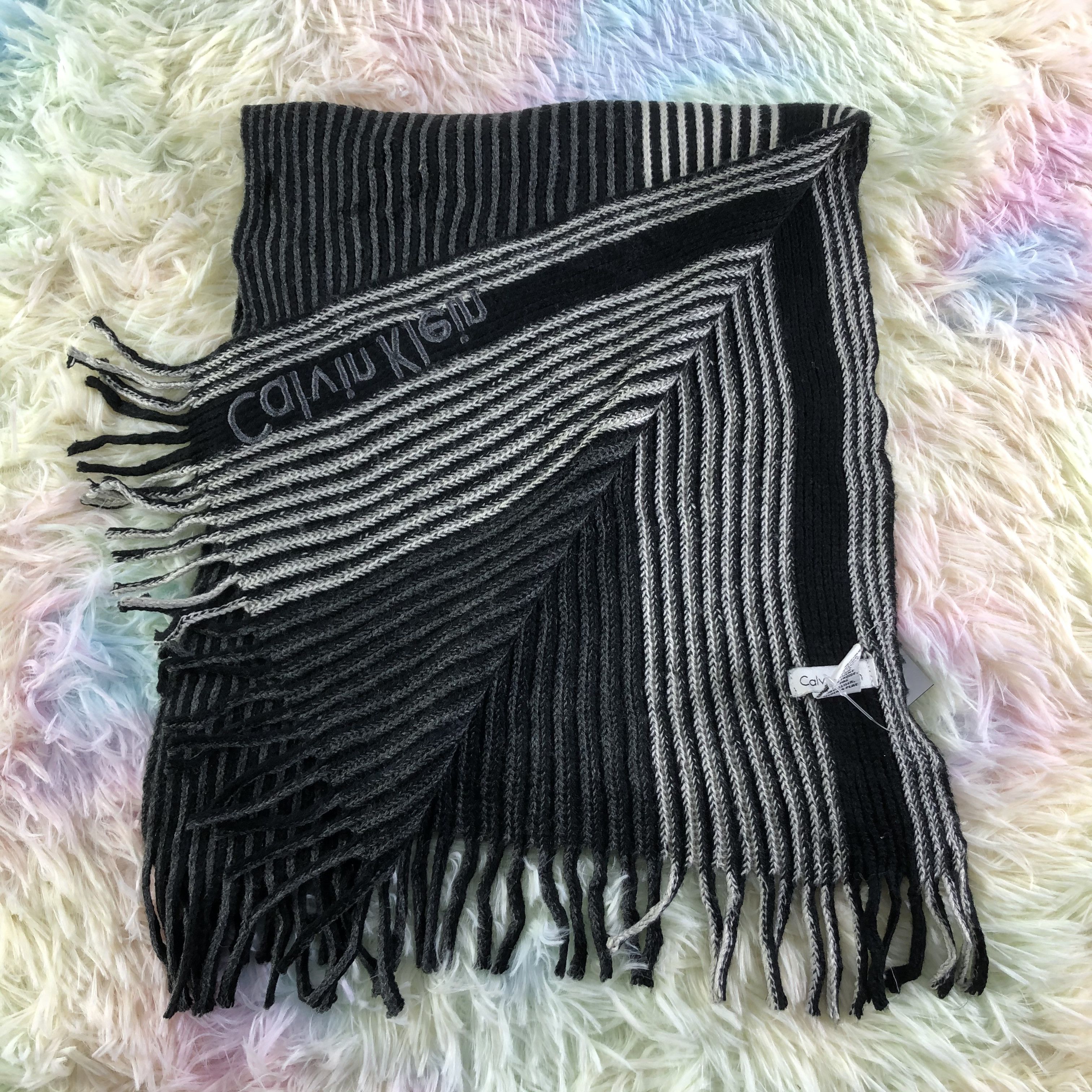 Calvin Klein Calvin Klein Scarf / Muffler / Neckwear - KM379 Size ONE SIZE - 4 Thumbnail